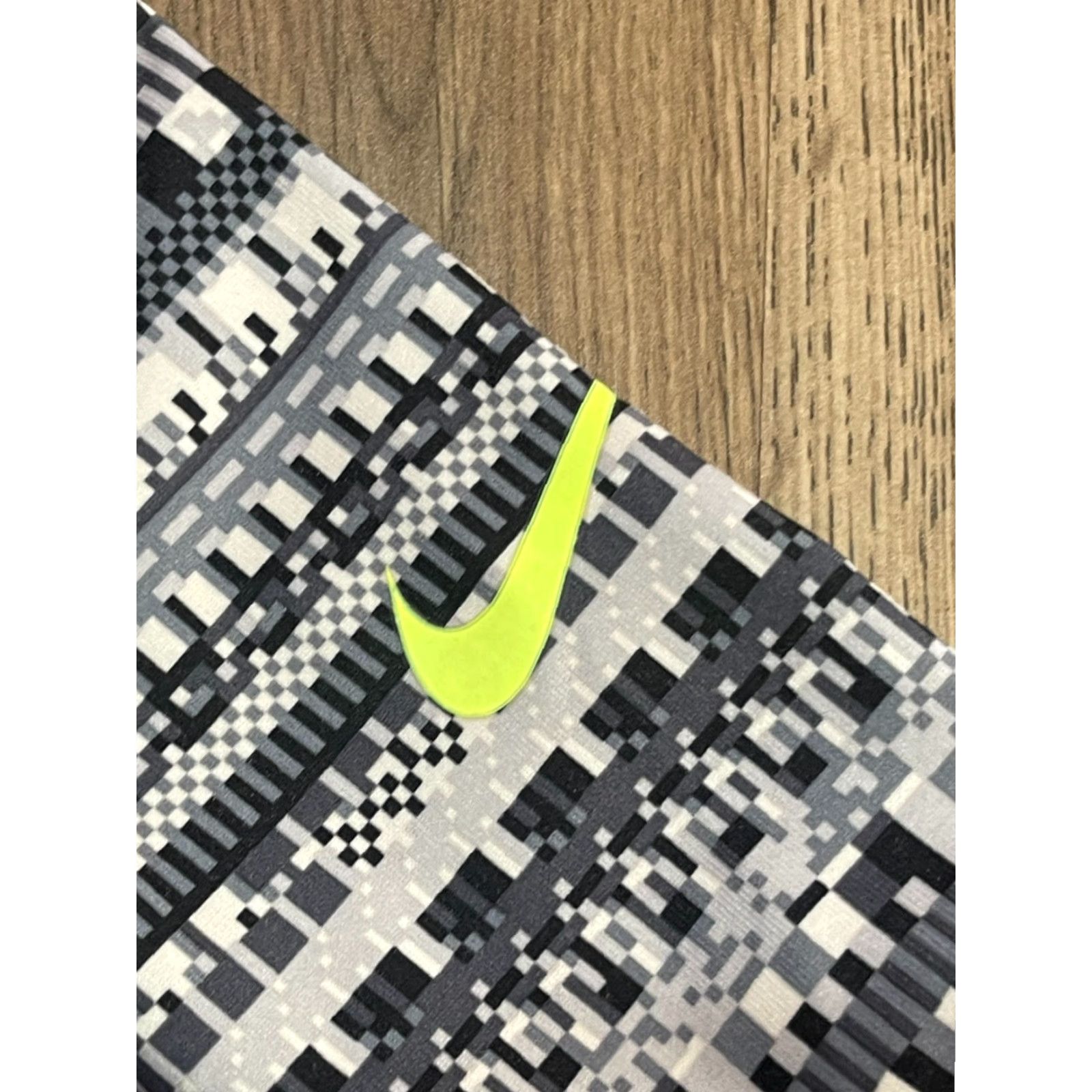 Nike Nike Shirt Womens Medium, Black White, 1/4 Zip Up Pullover, Allover Print, Regular, Casual, Free Return, Nike Size M / US 6-8 / IT 42-44 - 5 Thumbnail