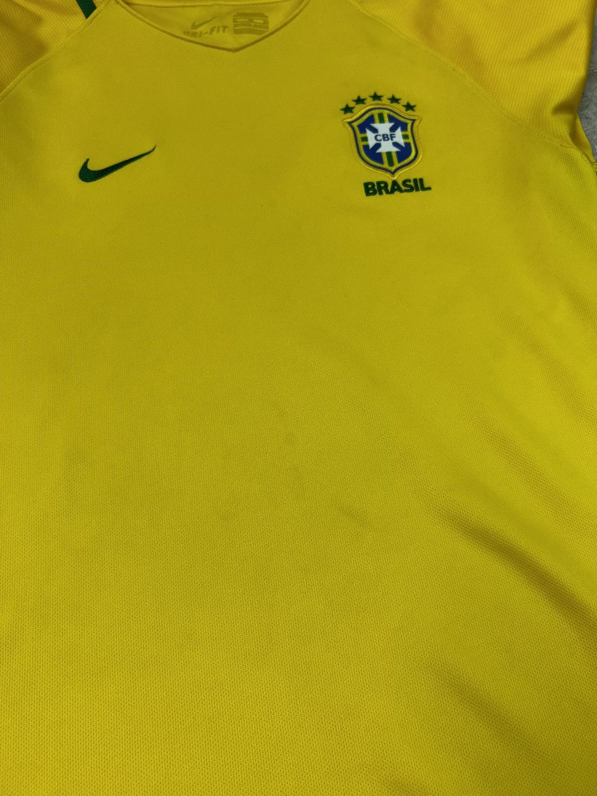 Nike Vintage Nike Brazil Jersey Football Soccer Y2k Blockcore S Size US S / EU 44-46 / 1 - 11 Thumbnail