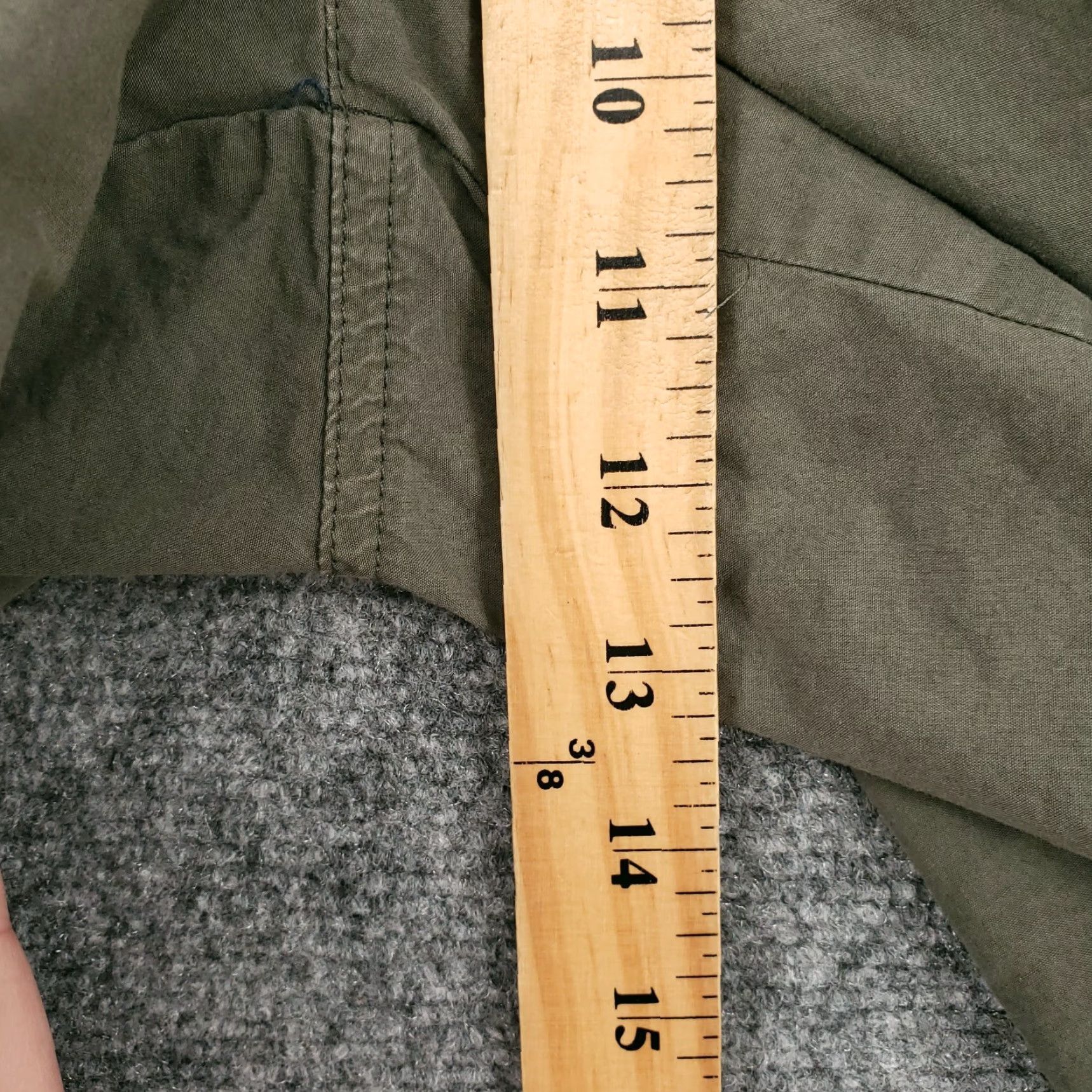 Vintage Columbia Shorts Womens 16 Green Mid Rise Cargo Flat Front Zip Fly Casual Outdoor Size 38" / US 16 / IT 52 - 6 Thumbnail