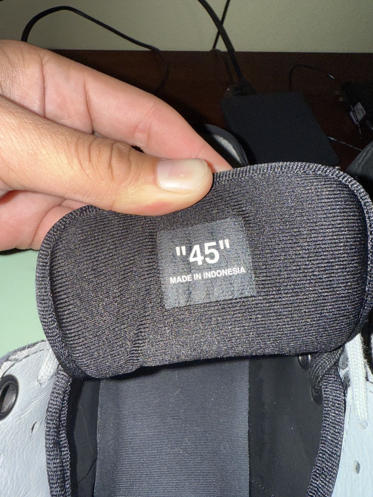 Off-White Floating arrow sneaker Size US 12 / EU 45 - 3 Thumbnail