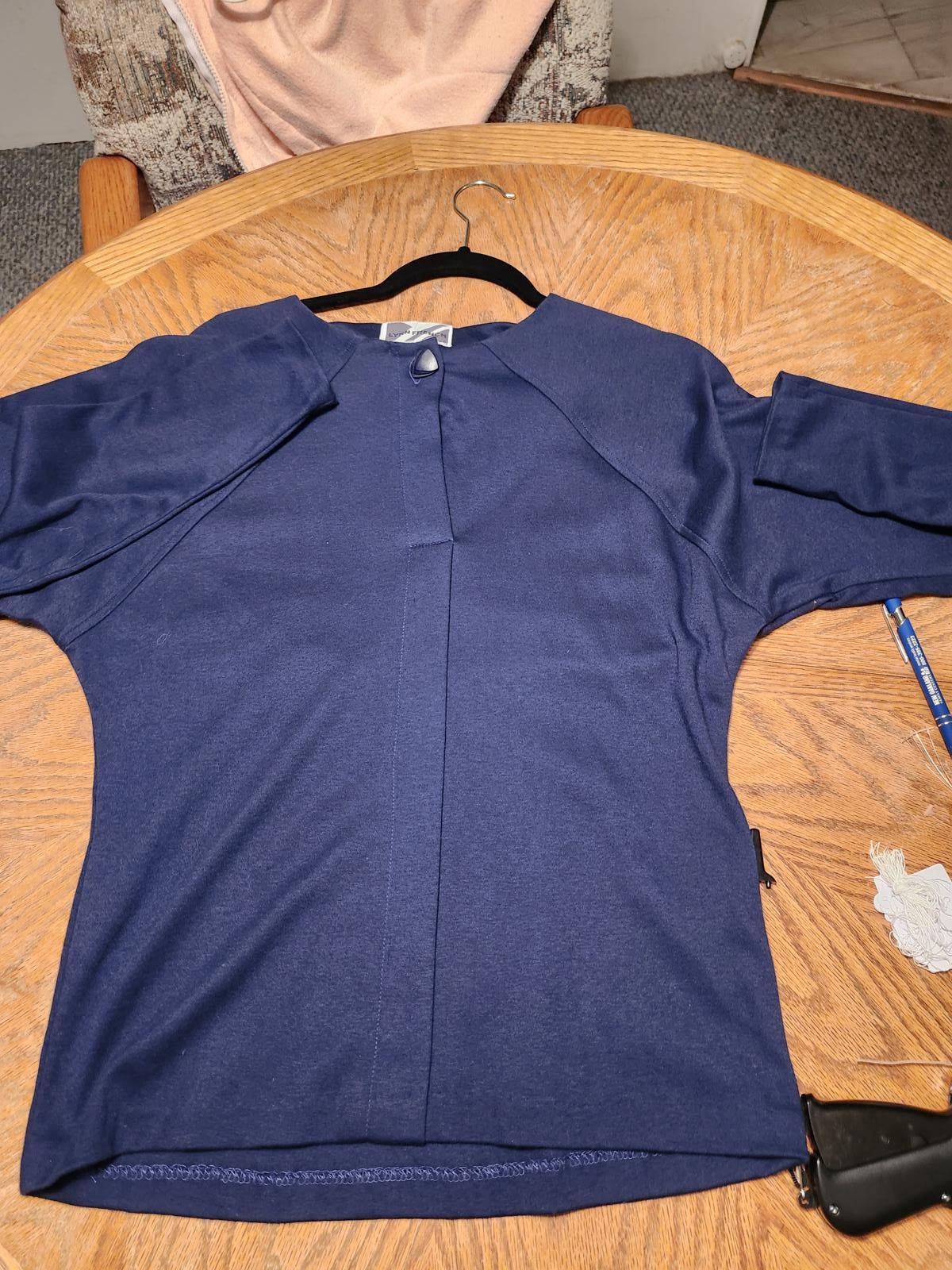 Designer Lynn French Navy jersey top Size M / US 6-8 / IT 42-44 - 1 Thumbnail