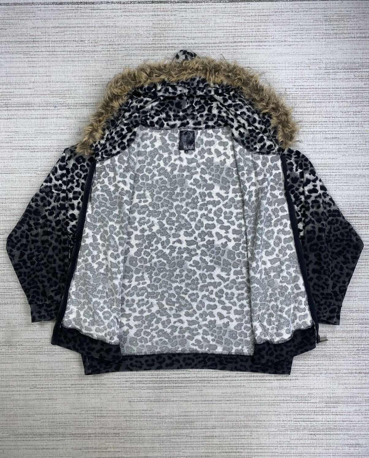 Black Label × Le Grande Bleu (L.G.B.) × Vintage Vtg Dig Deep Black Label Leopard Punk Style Faux Fur Hoodie Size US XL / EU 56 / 4 - 5 Thumbnail