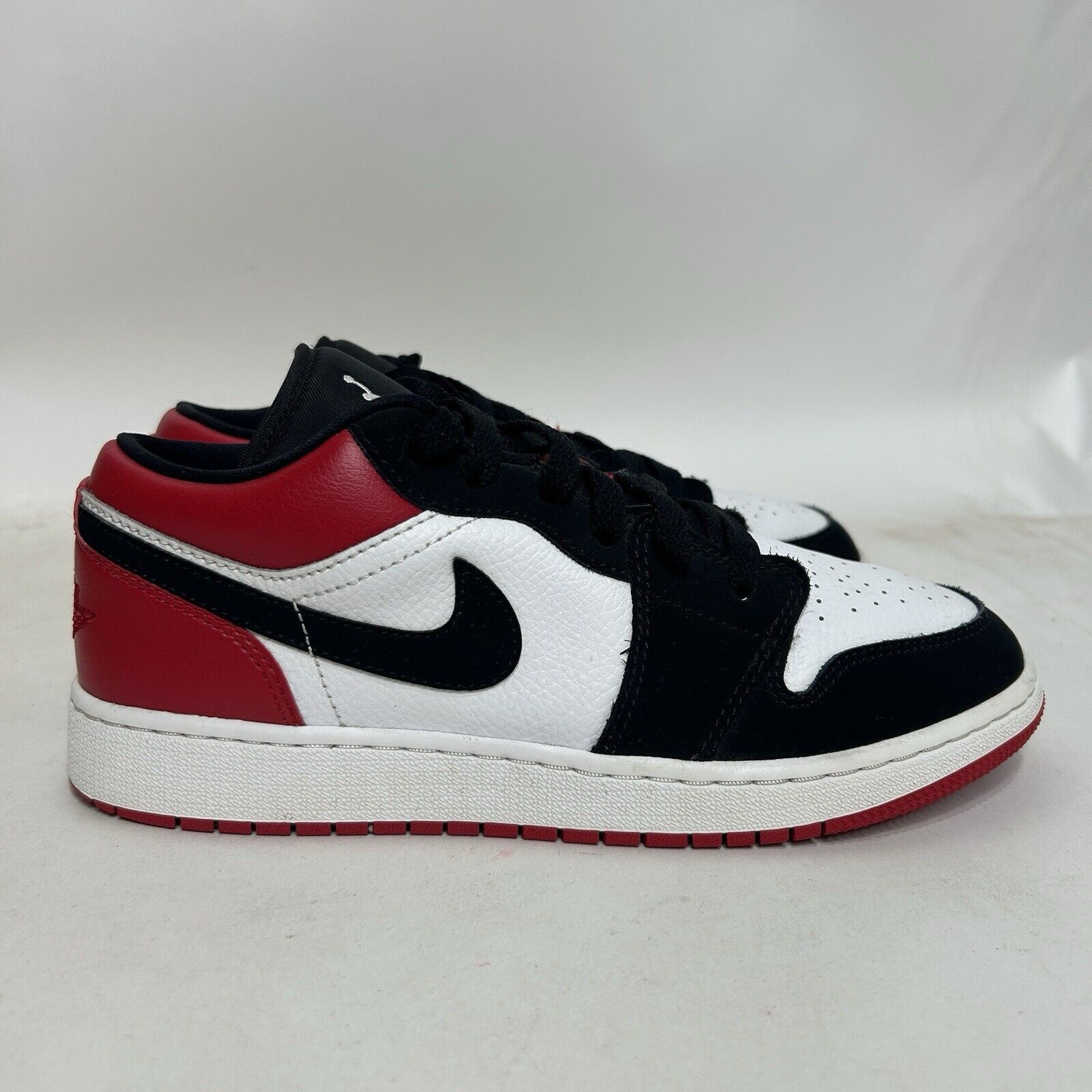 Nike Nike Shoes Air Jordan 1 Low Retro GS “Black Toe” 2024 Size US 7.5 / IT 37.5 - 4 Thumbnail