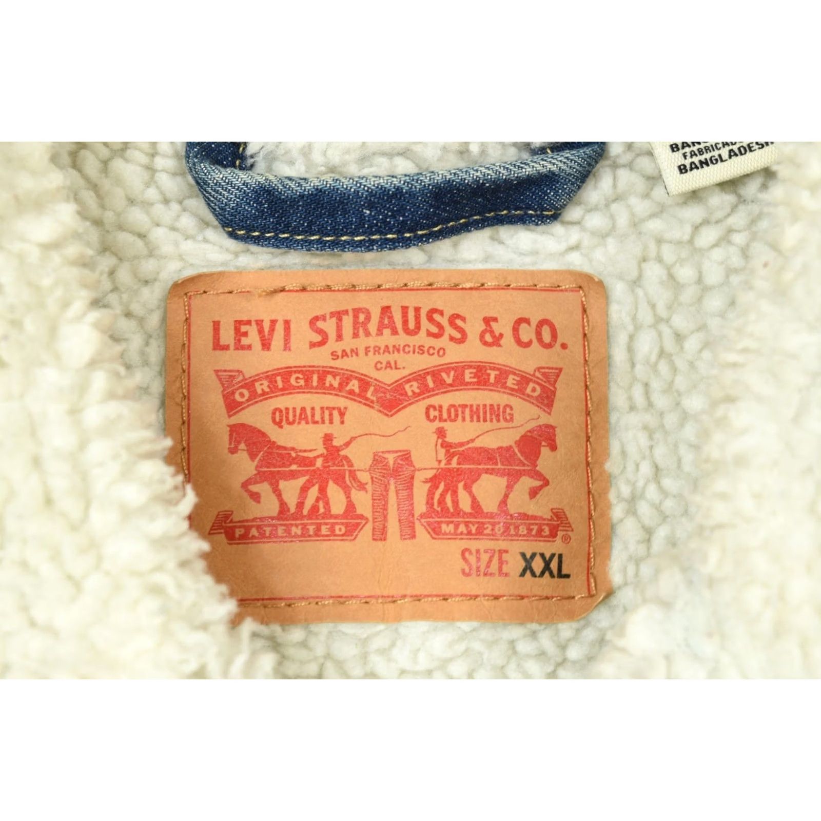 Levi's VINTAGE Levi's Trucker Jacket Denim Blue Lined Sherpa 2XL Men Long Sleeve Snap Front Bomber Jacket Mens Size US XXL / EU 58 / 5 - 6 Thumbnail