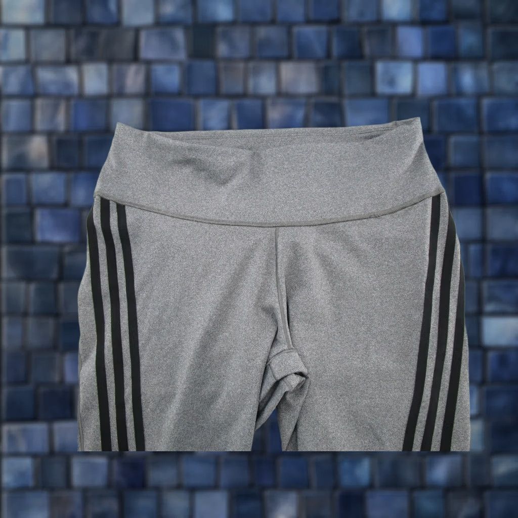 Adidas adidas Women's 1X Gray Stretch Leggings Pants 3 Stripe Activewear Logo Compression Size 40" / US 18 - 1 Thumbnail