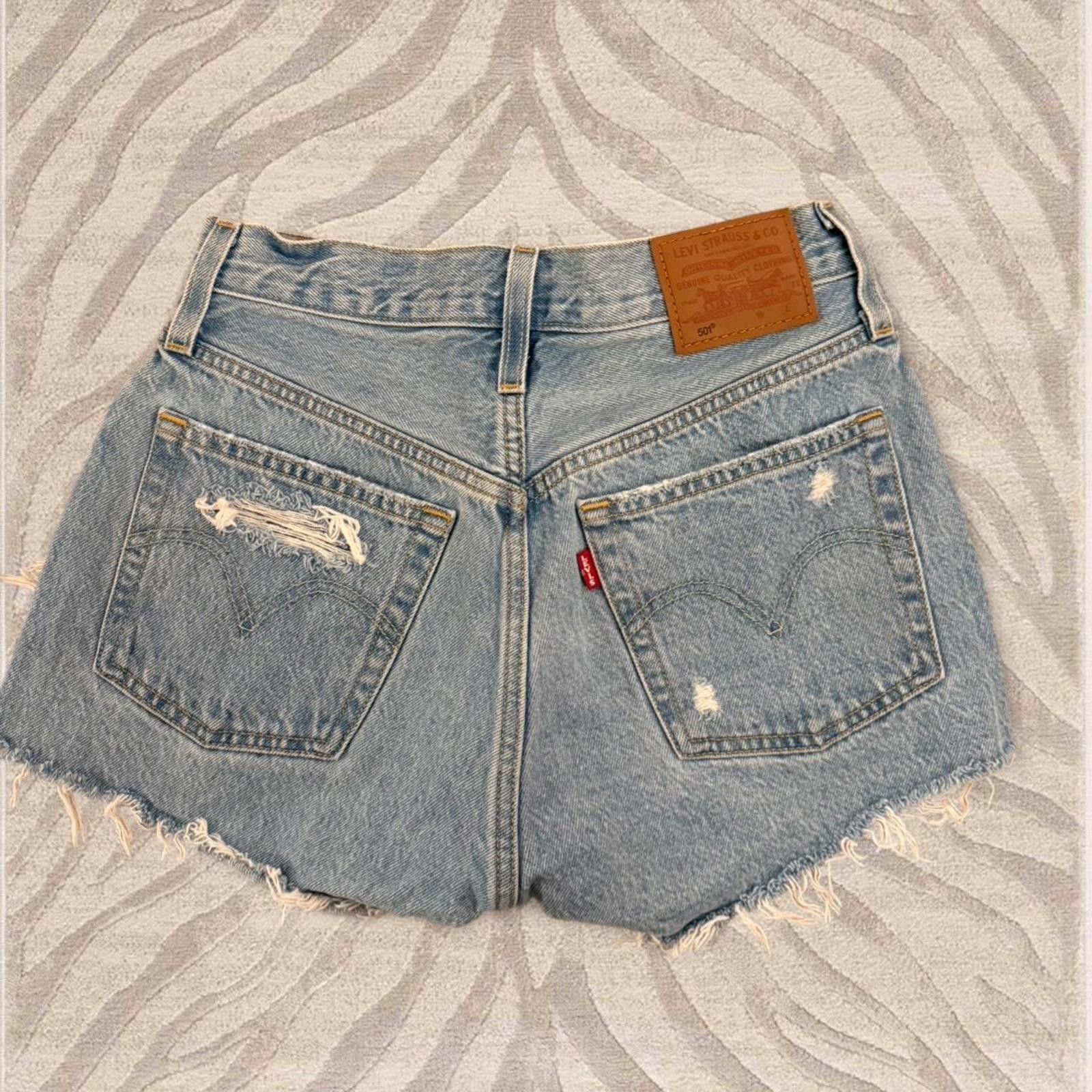 Levi's Classic Levi denim shorts! Size 42" / US 20 - 5 Thumbnail