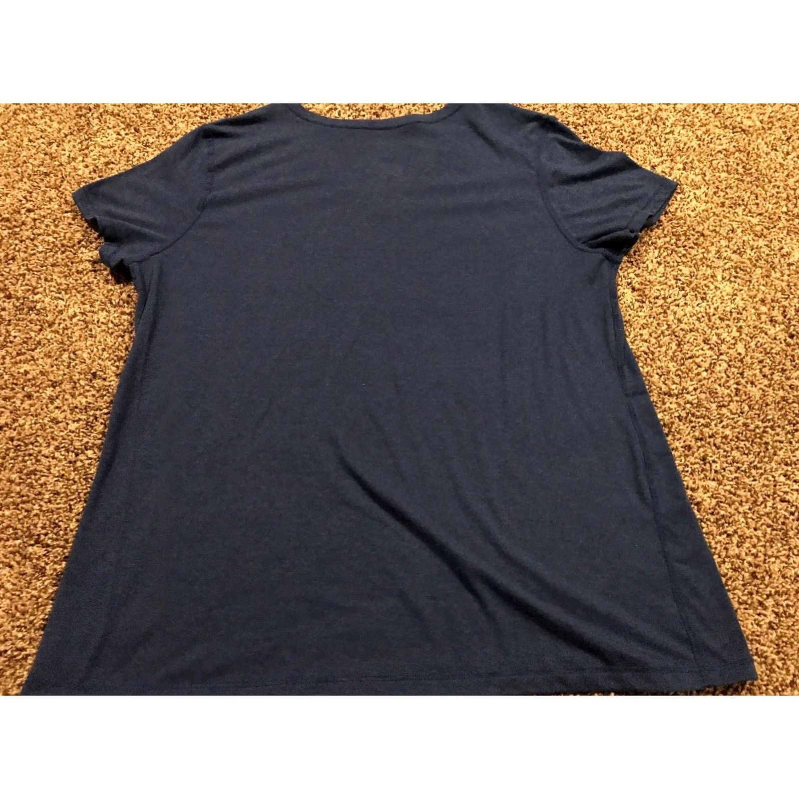Athletic Works Athletic Works T-Shirt Womens 2XL Blue Short Sleeve V-Neck Polyester Blend Lightweight Cross Training Regular Fit Basic Activewear Shirt Size XXL / US 16-18 / IT 52-54 - 4 Thumbnail