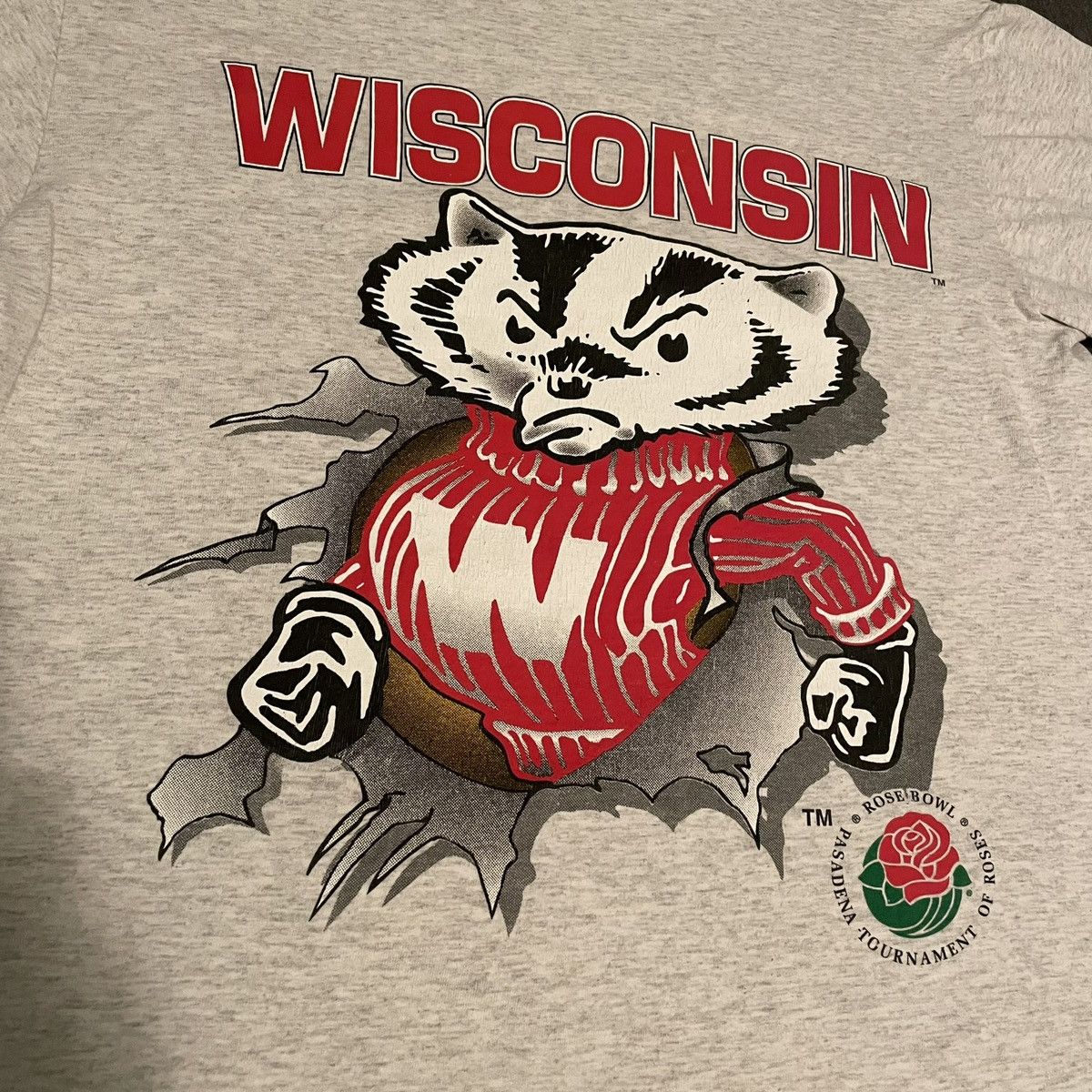 NCAA × Vintage Vintage 1990s NCAA Wisconsin Badgers Break Thru Football Tee Size US L / EU 52-54 / 3 - 3 Thumbnail