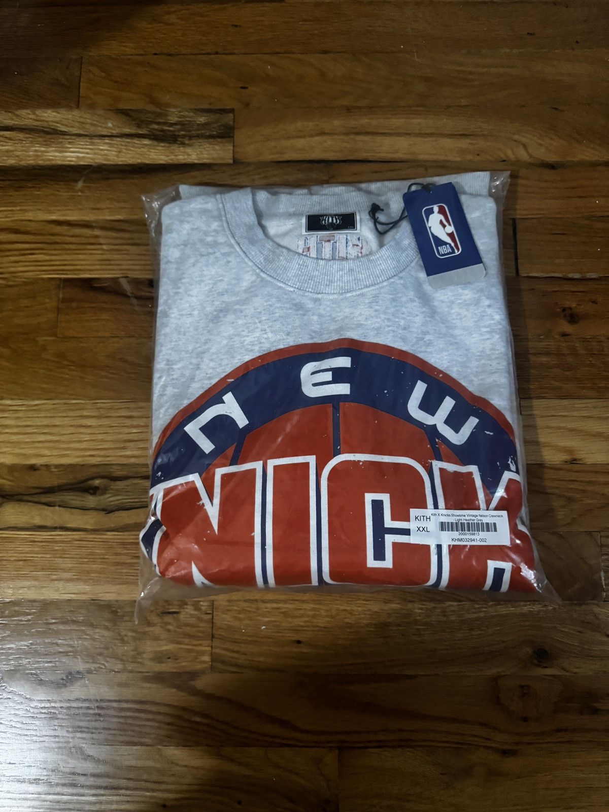 Kith × NBA Kith knicks showtime vintage nelson crewneck - grey Size US XXL / EU 58 / 5 - 2 Thumbnail