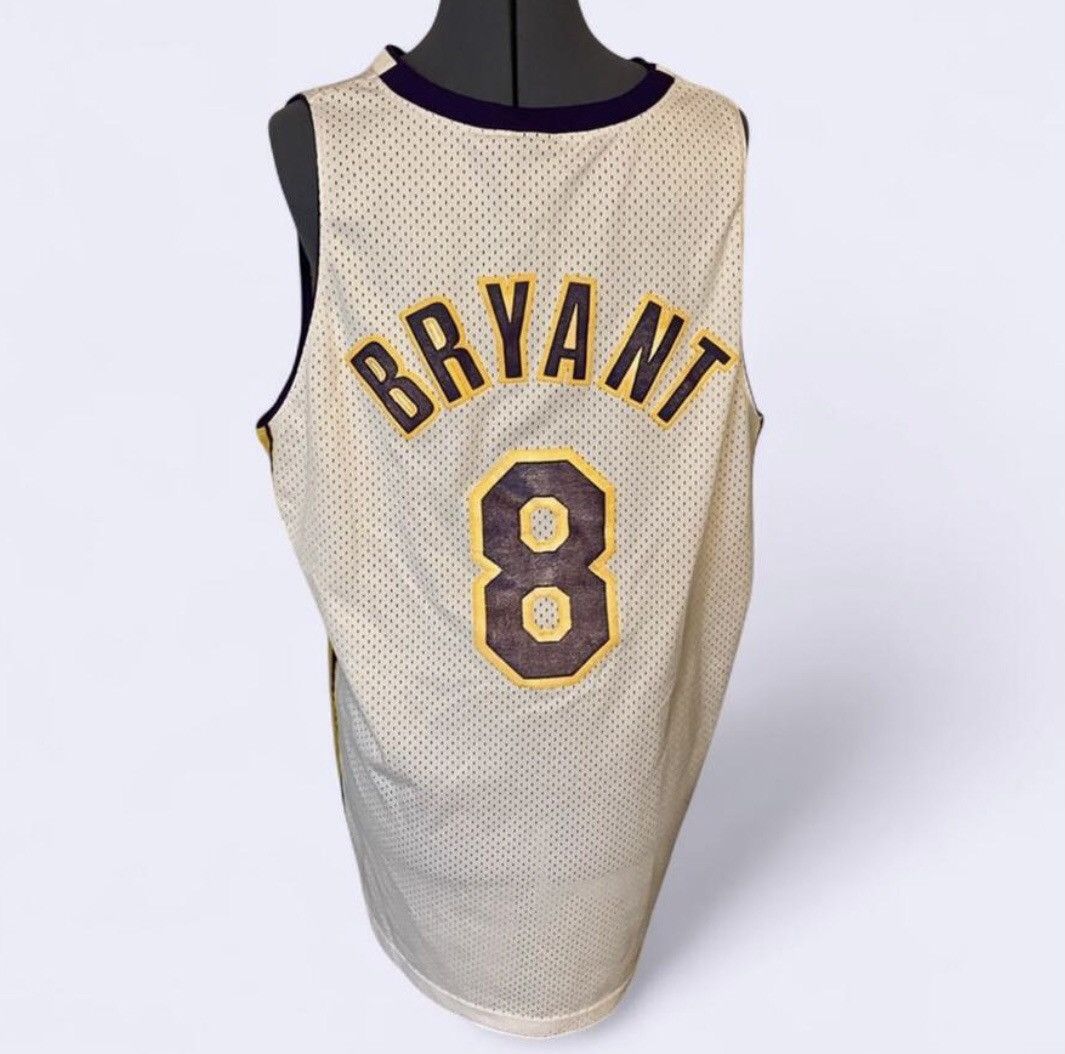 Nike Vtg Nike Los Angeles Lakers Kobe Bryant #8 NBA Jersey Size US XL / EU 56 / 4 - 3 Thumbnail