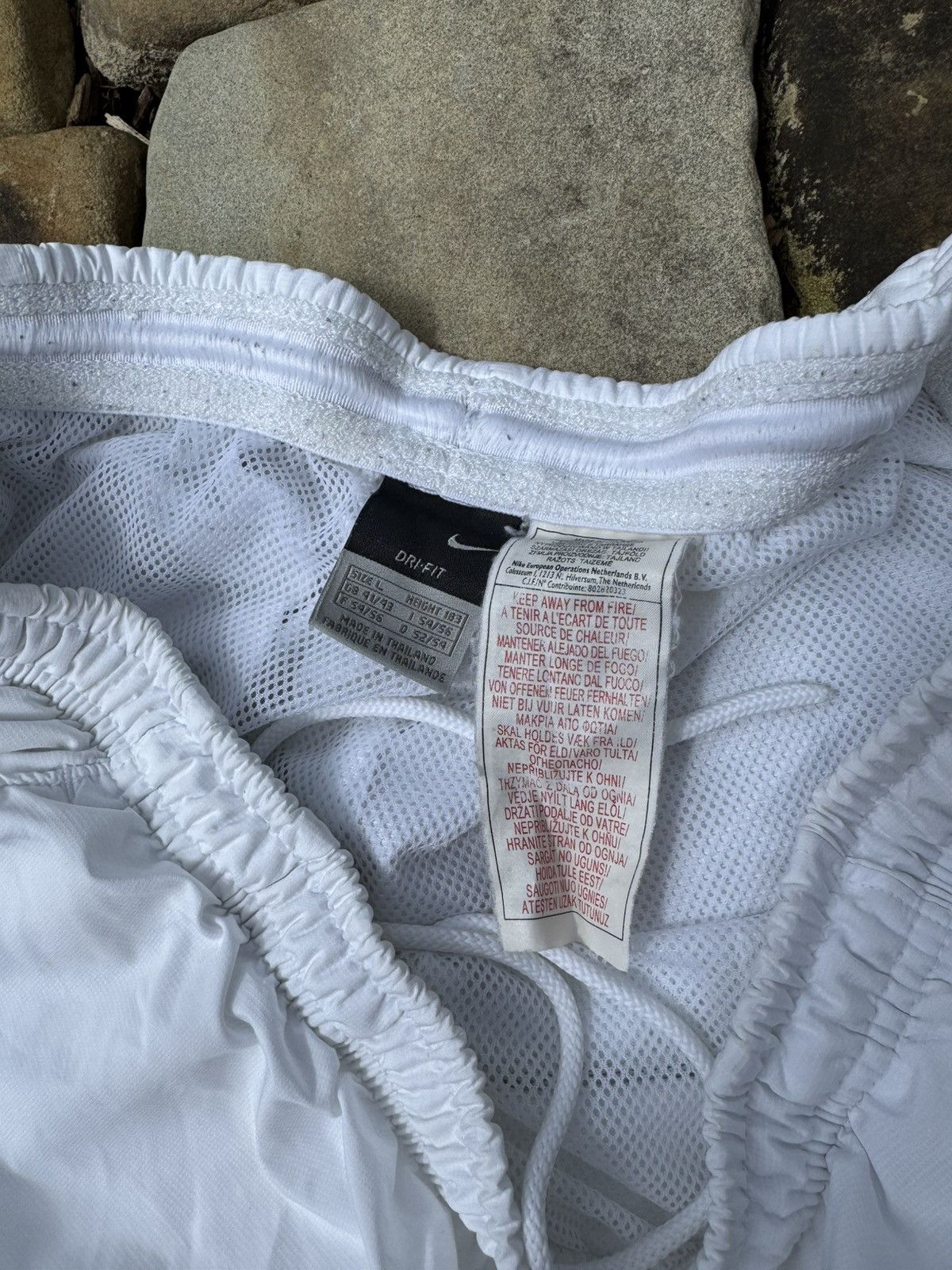 Vintage Vintage Nike Nylon Bagy Y2k Pants Size US 34 / EU 50 - 8 Thumbnail