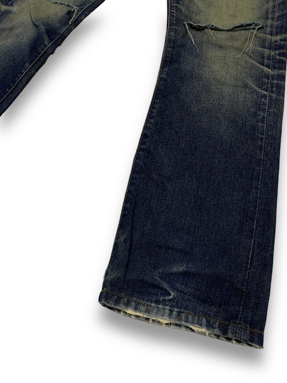 Gap Vintage Gap 1969 Dark Blue Wash Slim Distressed Jeans Size US 30 / EU 46 - 12 Thumbnail