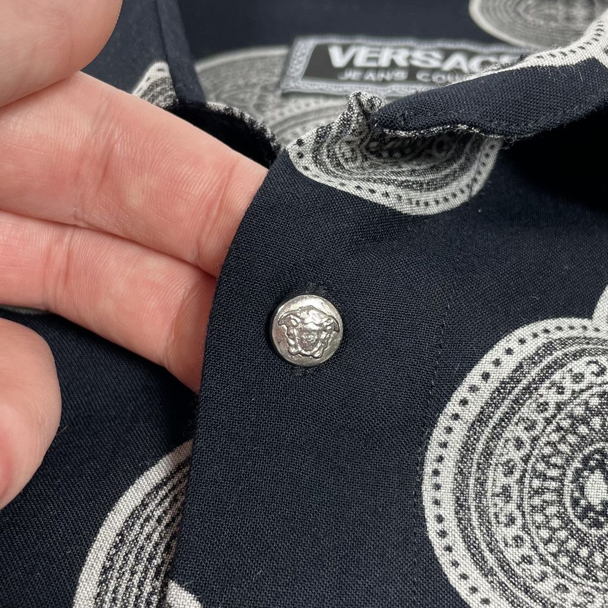 Versace Jeans Couture Vintage Versace Jeans Couture Shirt monogram print Size US XL / EU 56 / 4 - 7 Thumbnail