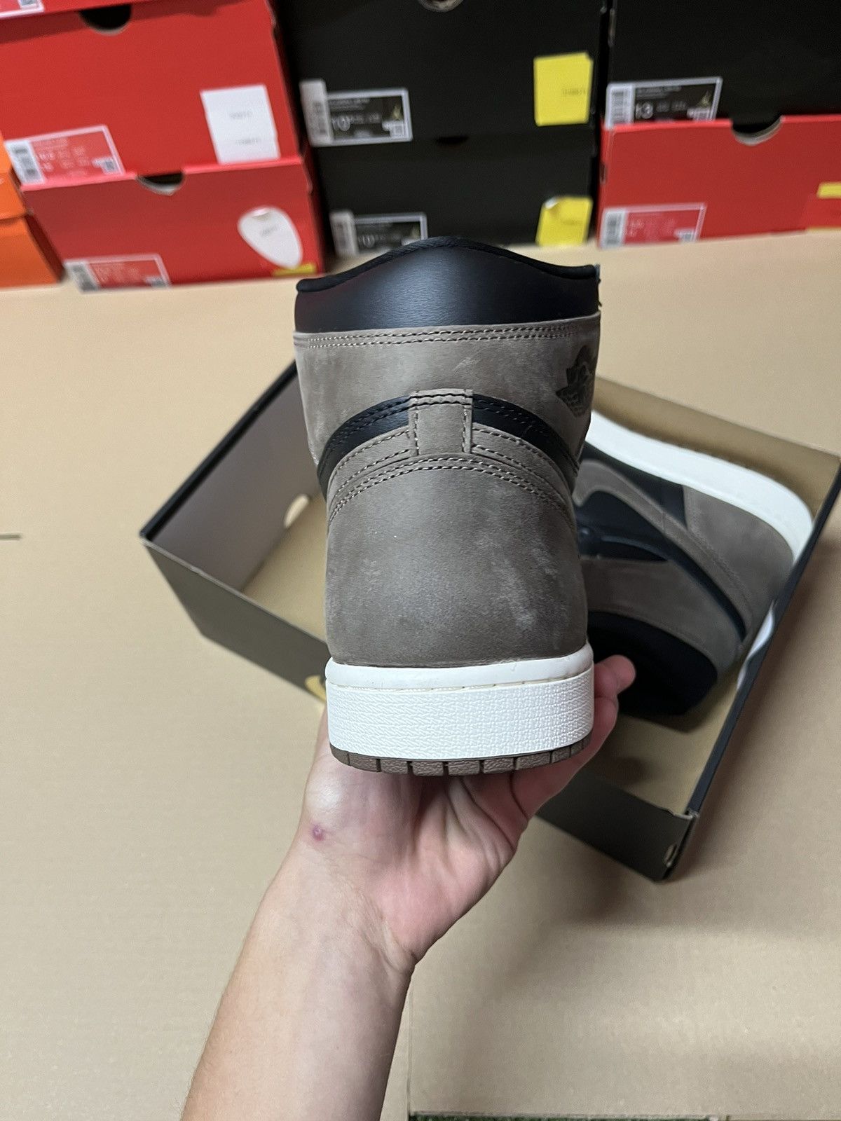 Nike Jordan 1 high og palomino Size US 10.5 / EU 43-44 - 4 Thumbnail