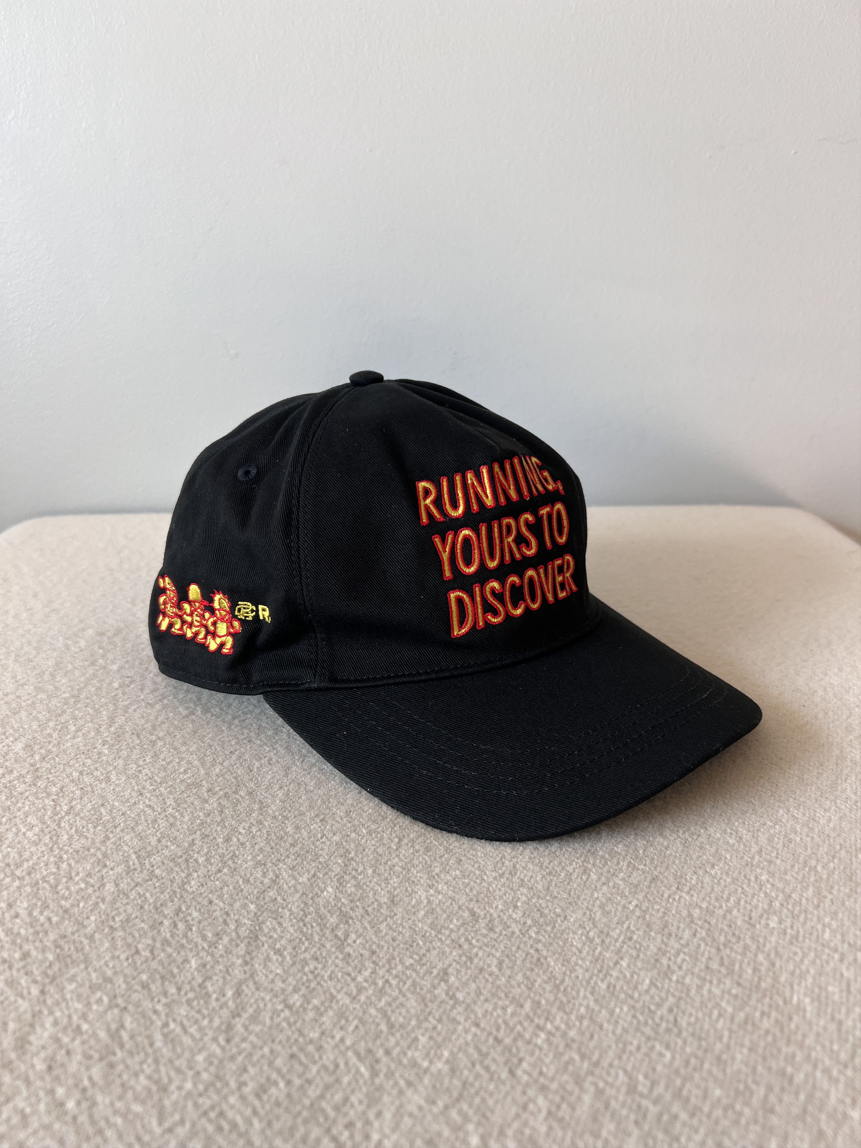 Reigning Champ Reigning Champ Toronto Marathon Dart Cap in Black Size ONE SIZE - 1 Thumbnail
