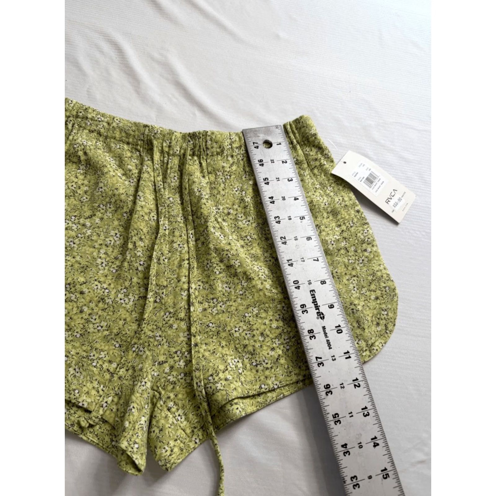Rvca Shorts Womens Xs Green Floral Viscose New Yume, Women's (Size 26) — image 5 of 6