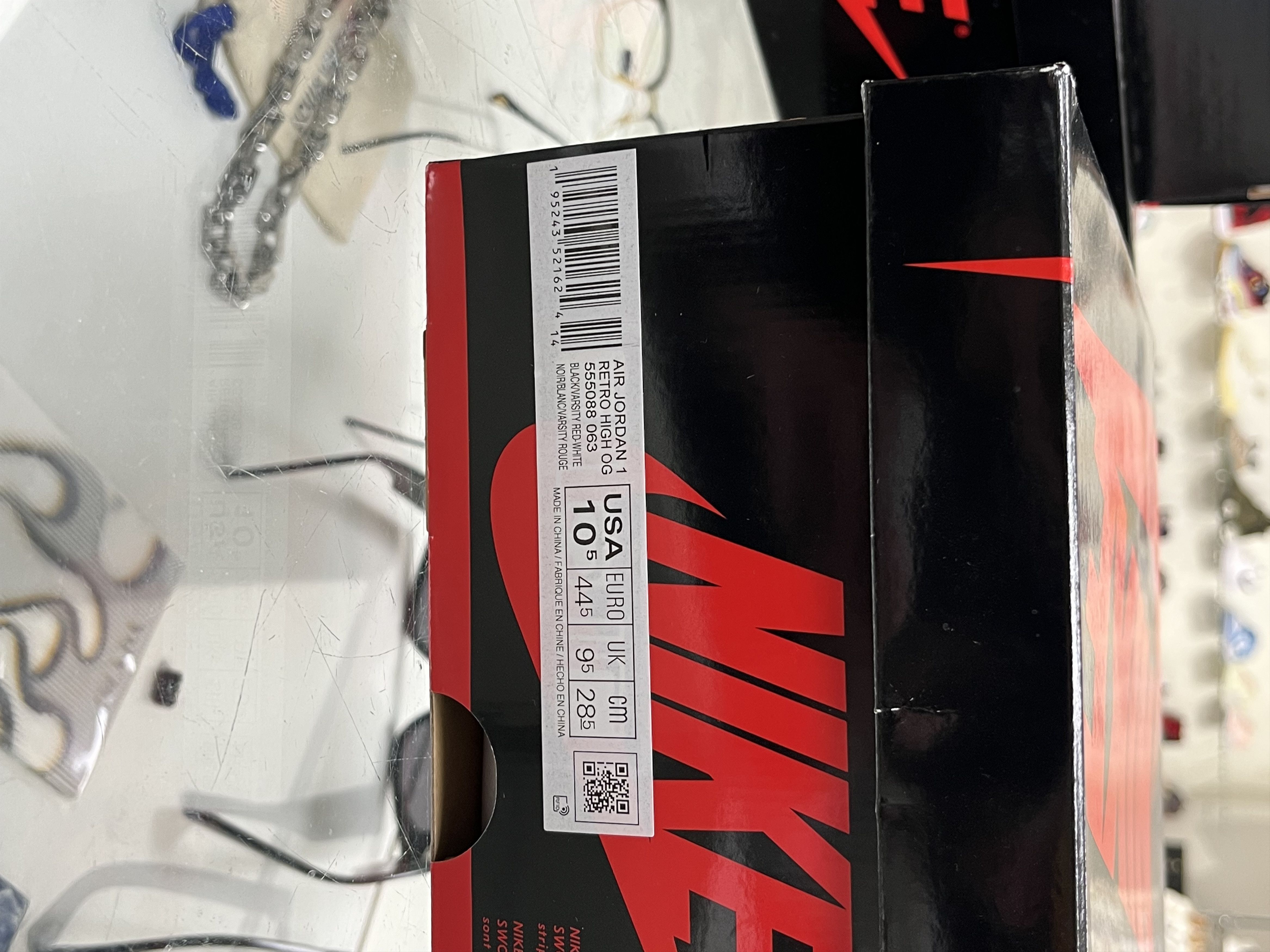 Nike Air Jordan 1 Retro High Patent Bred Size US 10.5 / EU 43-44 - 7 Thumbnail