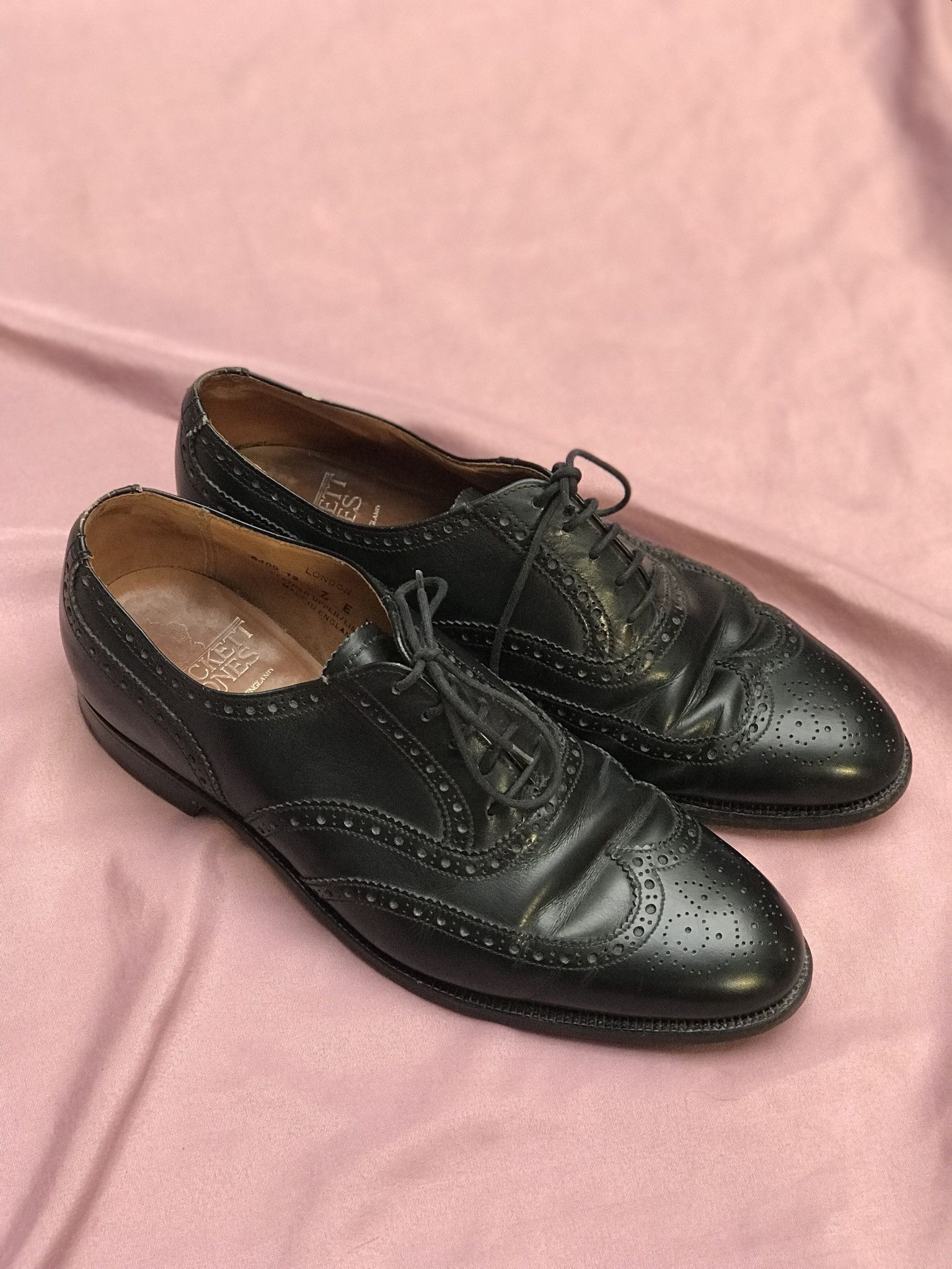 Crockett & Jones CROCKETT & JONES MADE IN ENGLAND BLACK LEATHER FULL BROGUES Size US 8 / EU 41 - 6 Thumbnail