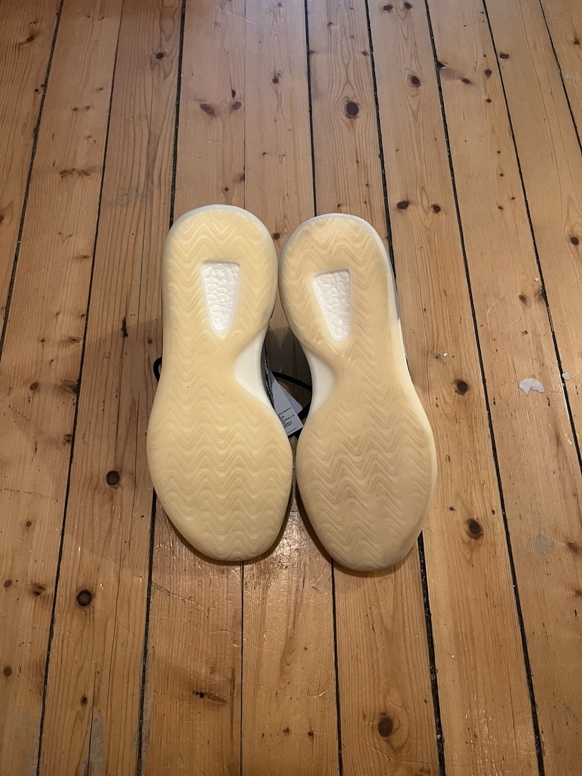 Adidas × Kanye West YZY QNTM Size US 12 / EU 45 - 5 Thumbnail