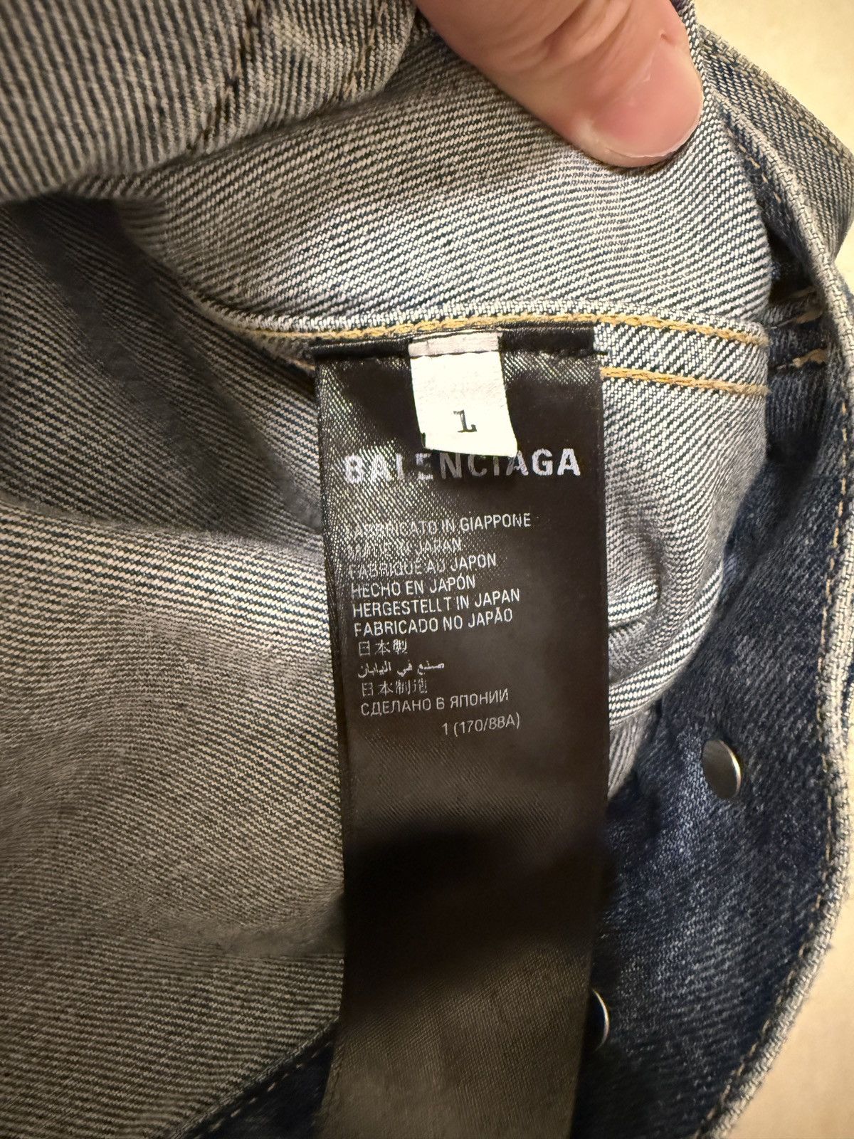 Balenciaga Balenciaga Graffiti Japanese Denim Jacket Size US L / EU 52-54 / 3 - 6 Thumbnail
