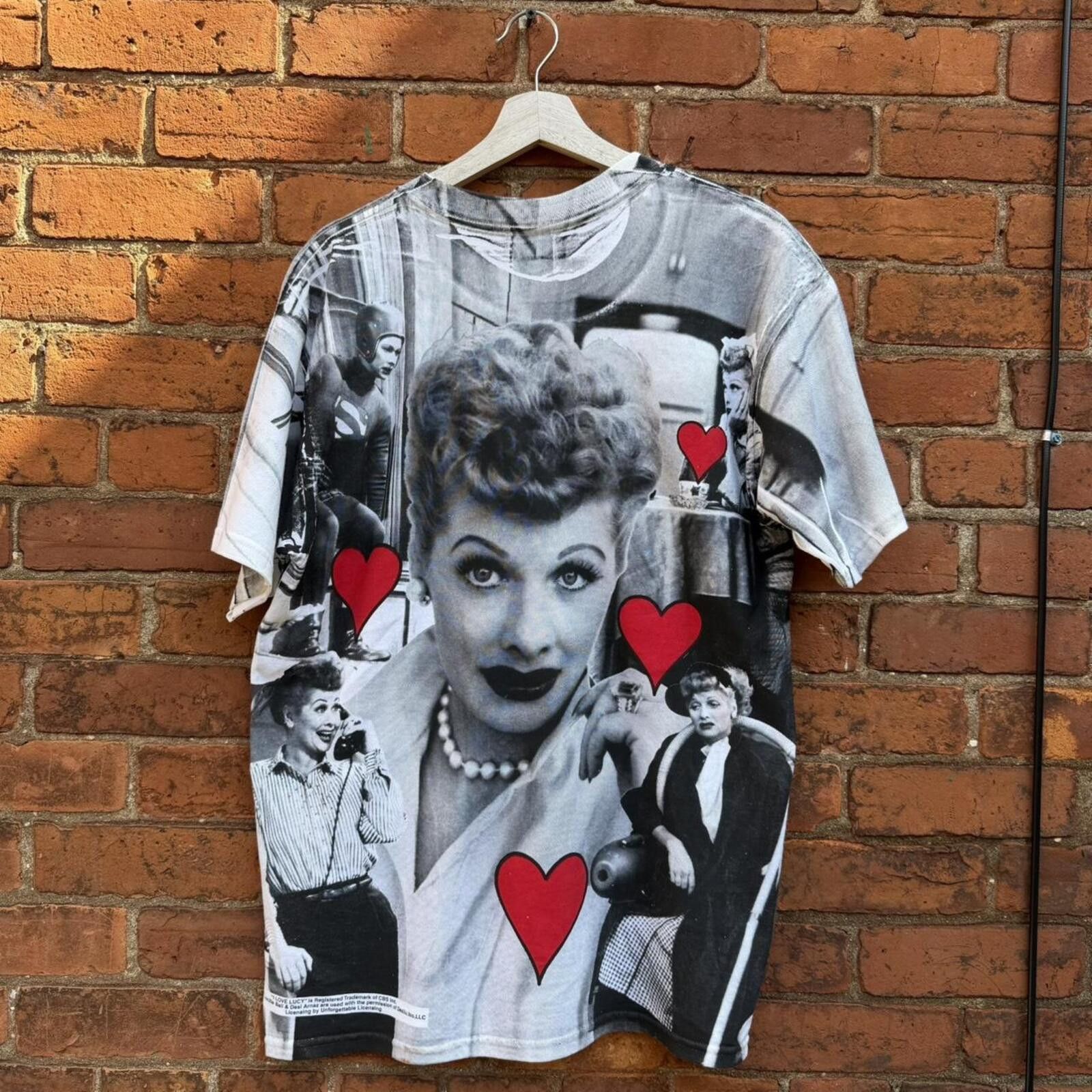 Gildan Vintage I love Lucy all over print t shirt 00s L Size US L / EU 52-54 / 3 - 6 Thumbnail