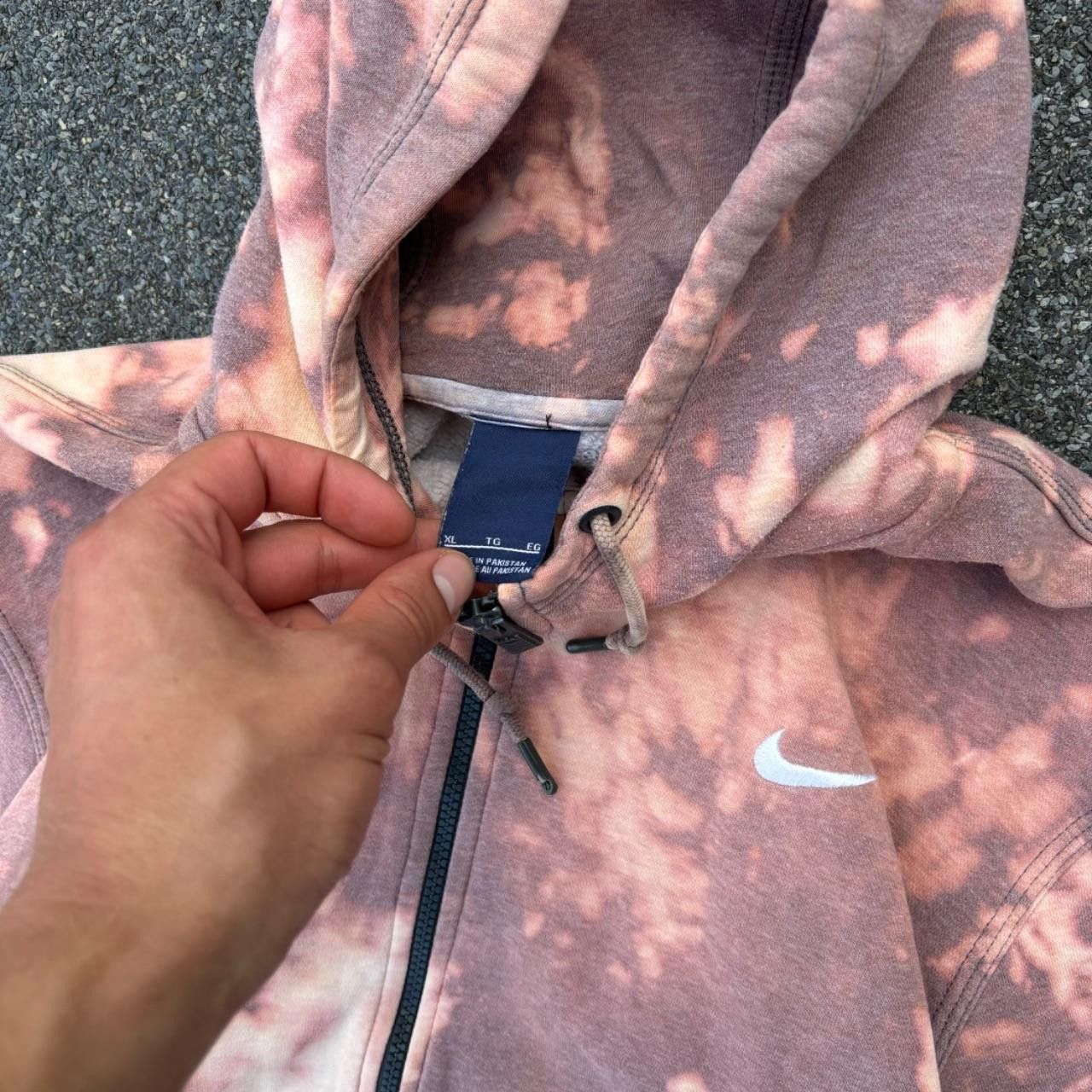 Japanese Brand × Nike × Vintage Nike bleached hoodie Size US XL / EU 56 / 4 - 4 Thumbnail