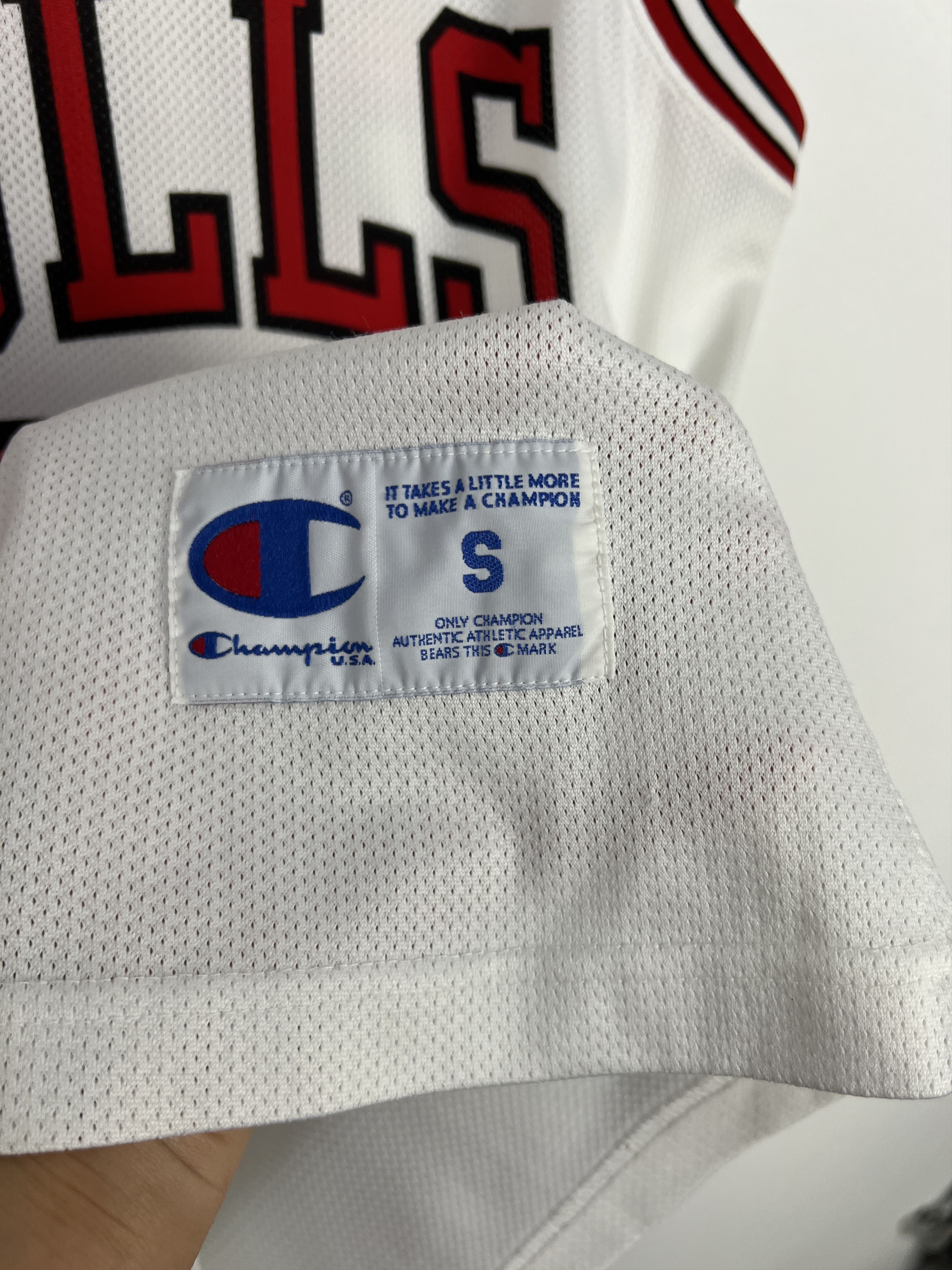Champion Vintage 90's Champion Chicago Bulls #23 Jordan NBA Jersey Size US S / EU 44-46 / 1 - 5 Thumbnail