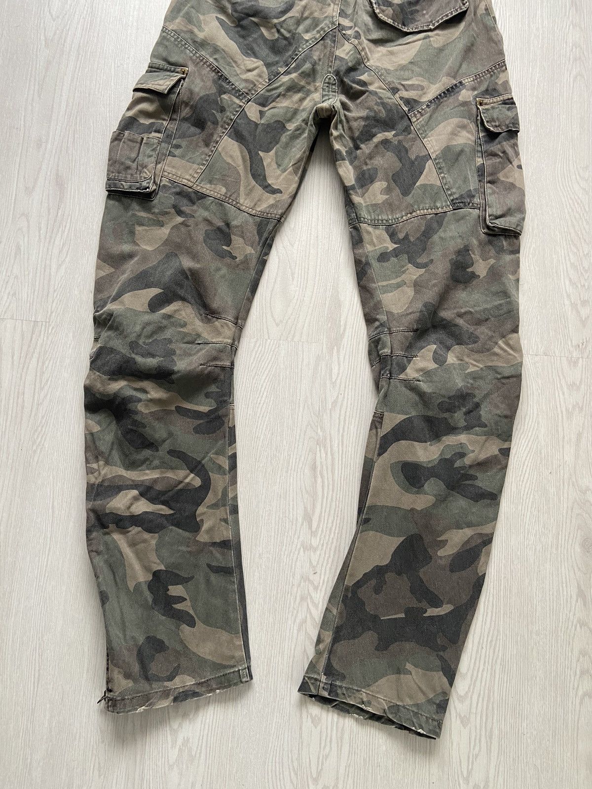 If Six Was Nine × Japanese Brand × Le Grande Bleu (L.G.B.) Vintage Y2K Tactical Double Thigh Camouflage J-Cut Pants Size US 33 - 6 Thumbnail