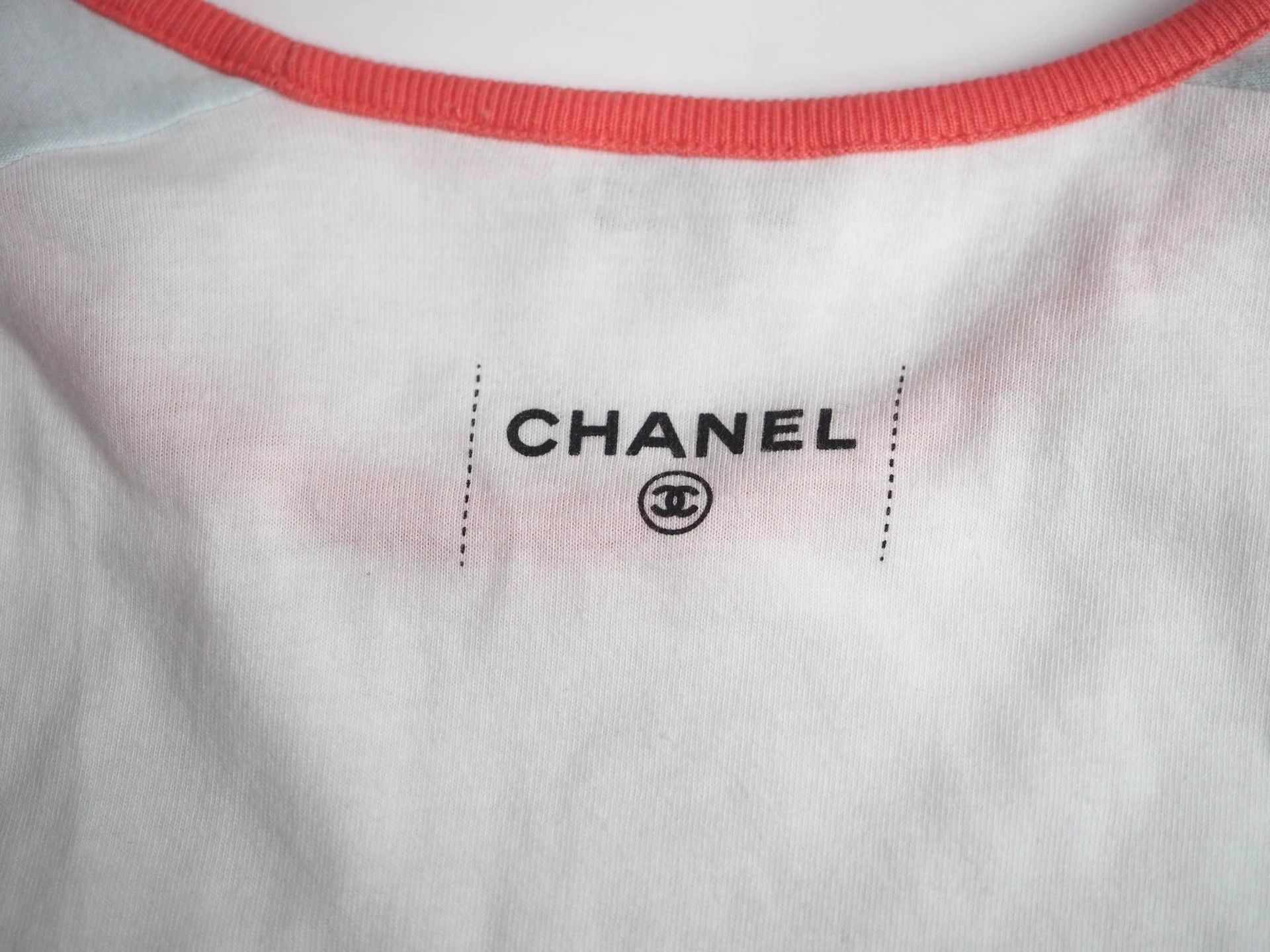Chanel CHANEL runway-style white COCO short-sleeved shirt Size S / US 4 / IT 40 - 3 Thumbnail