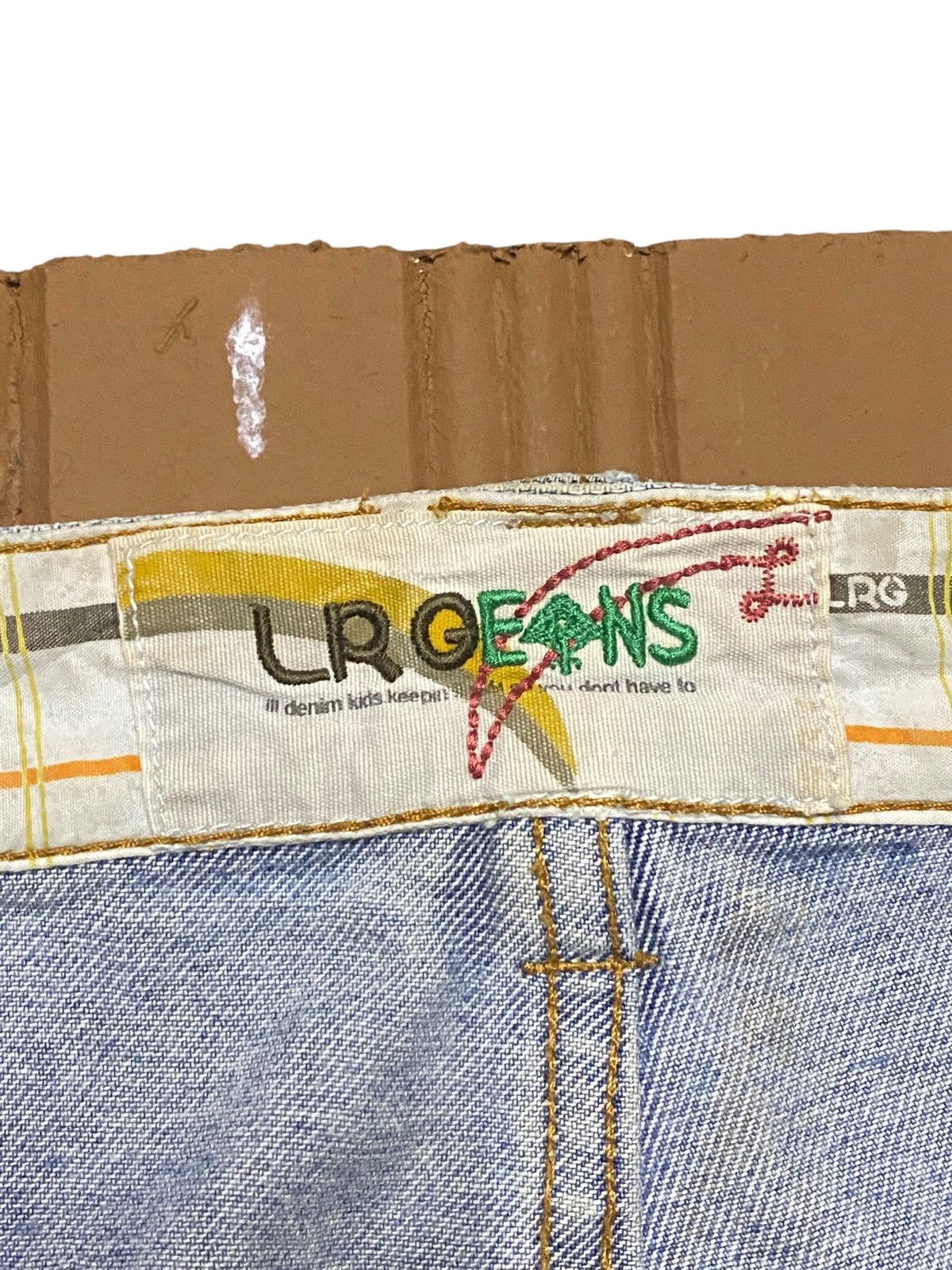 Rocawear Vintage LRG Light Wash Patches Ripped Baggy Jeans Size US 34 / EU 50 - 11 Thumbnail