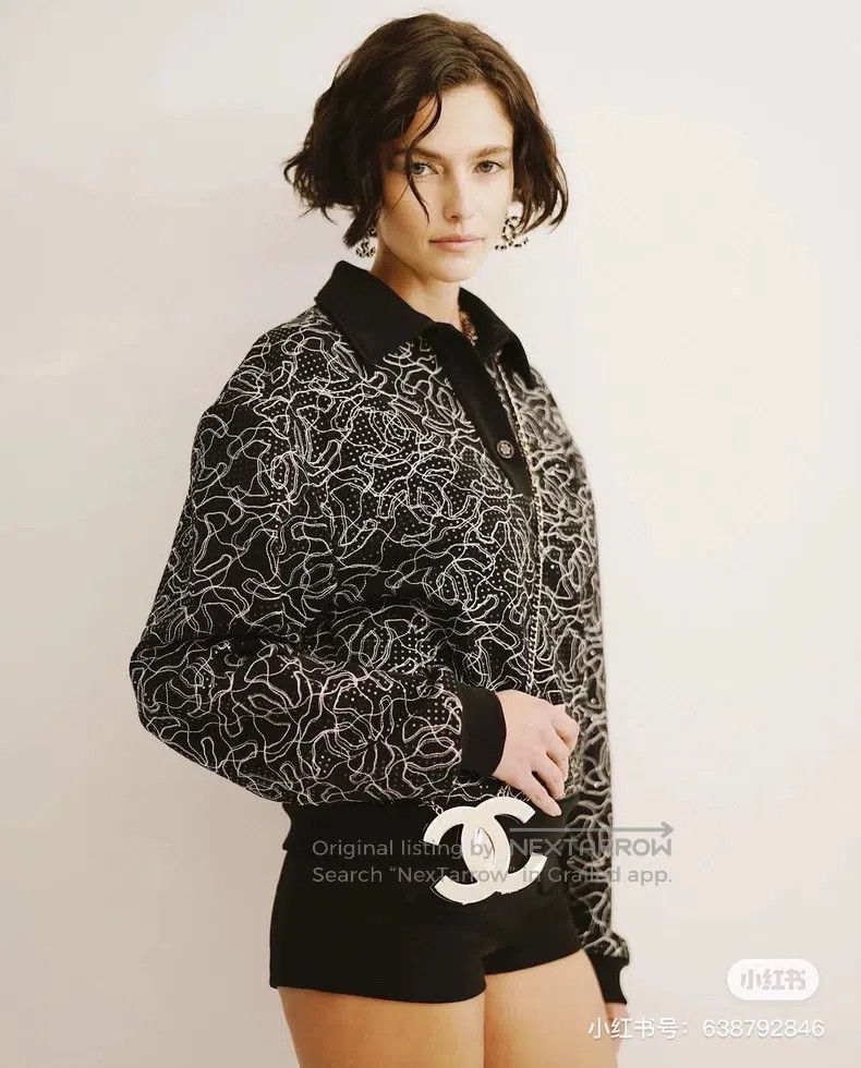 Chanel Chanel Black full logo sequin printed sweatshirt Size XS / US 0-2 / IT 36-38 - 7 Thumbnail