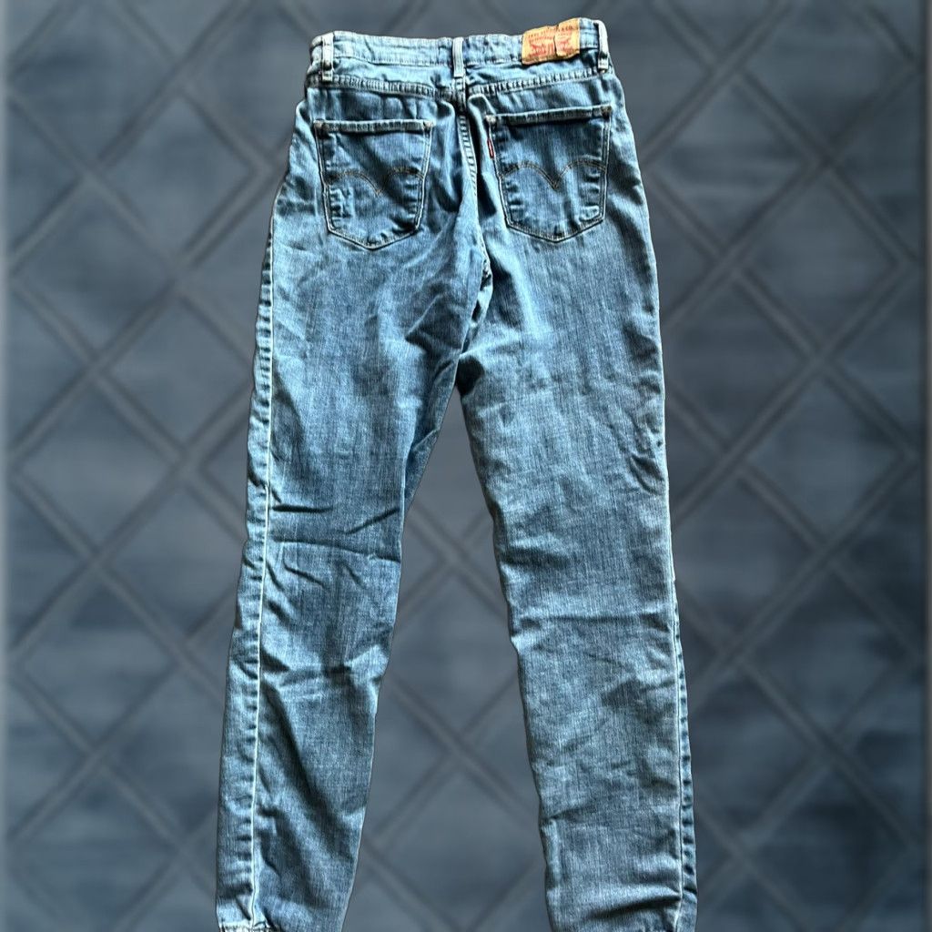 Levi's Levi's Jeans Women's 721 High-Rise Skinny Waist 27x30 Medium Wash Size 27" / US 4 / IT 40 - 1 Thumbnail