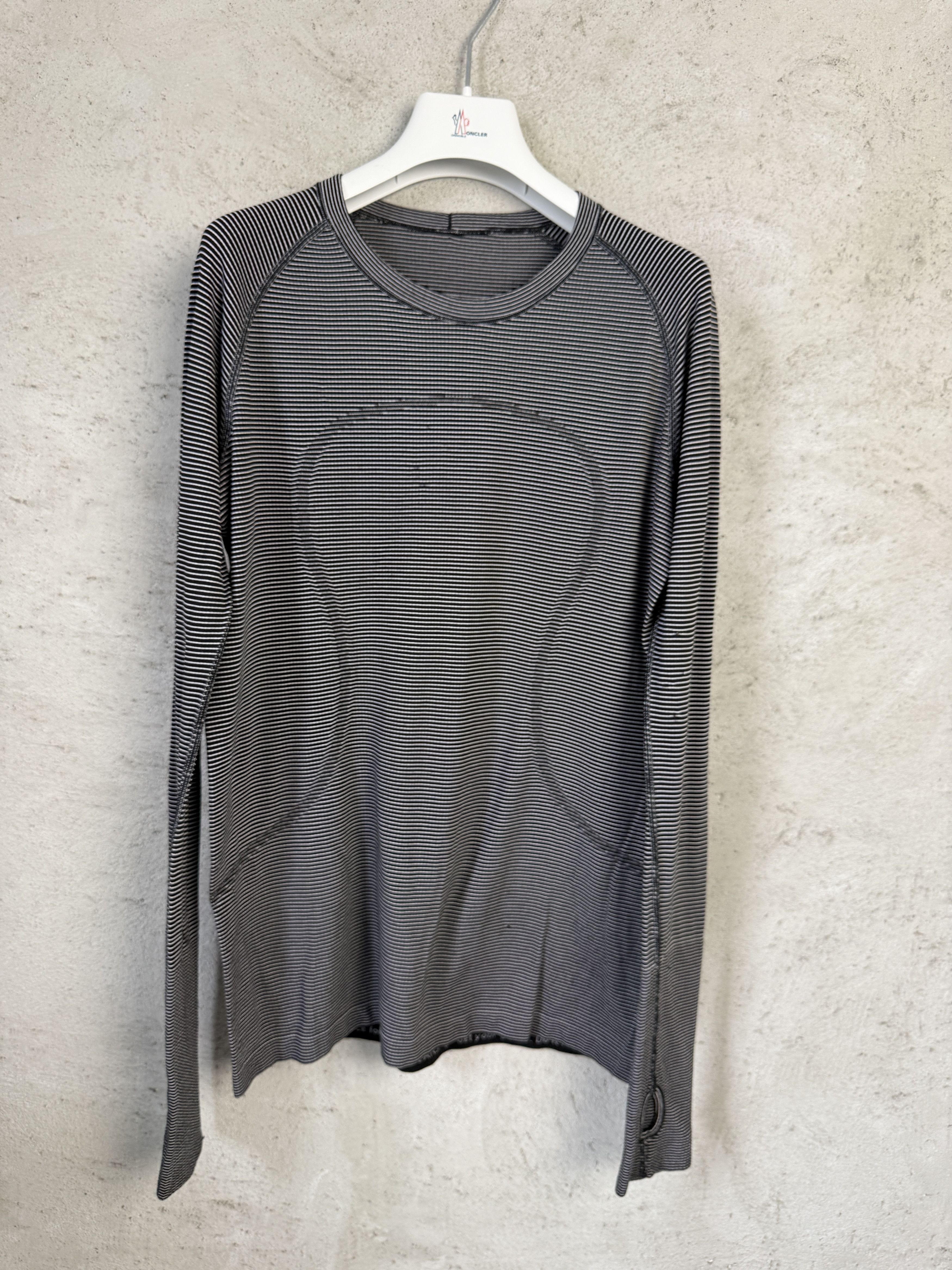 Lululemon Lululemon Swiftly Tech long sleeve t-shirt striped sport Size XL / US 12-14 / IT 48-50 - 1 Thumbnail