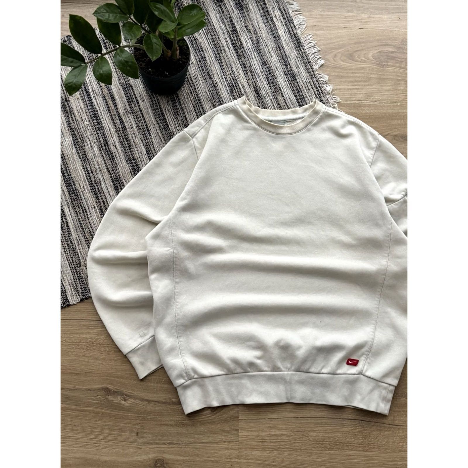 Nike Nike Vintage Sweatshirt Men M Beige 90s Retro Pullover Long Sleeve Logo Embroidered Classic USA Size US M / EU 48-50 / 2 - 4 Thumbnail