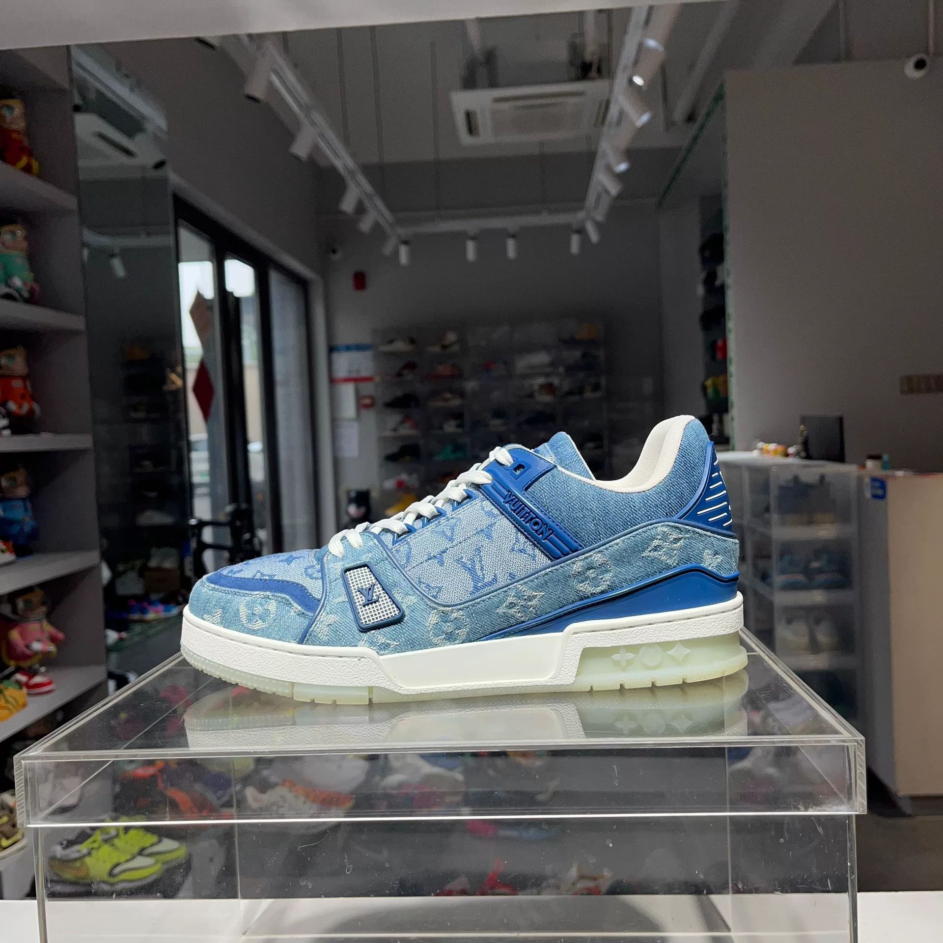 Louis Vuitton Louis Vuitton Training Denim Lowtop Sneakers 8 Men Size US 8 / EU 41 - 1 Thumbnail