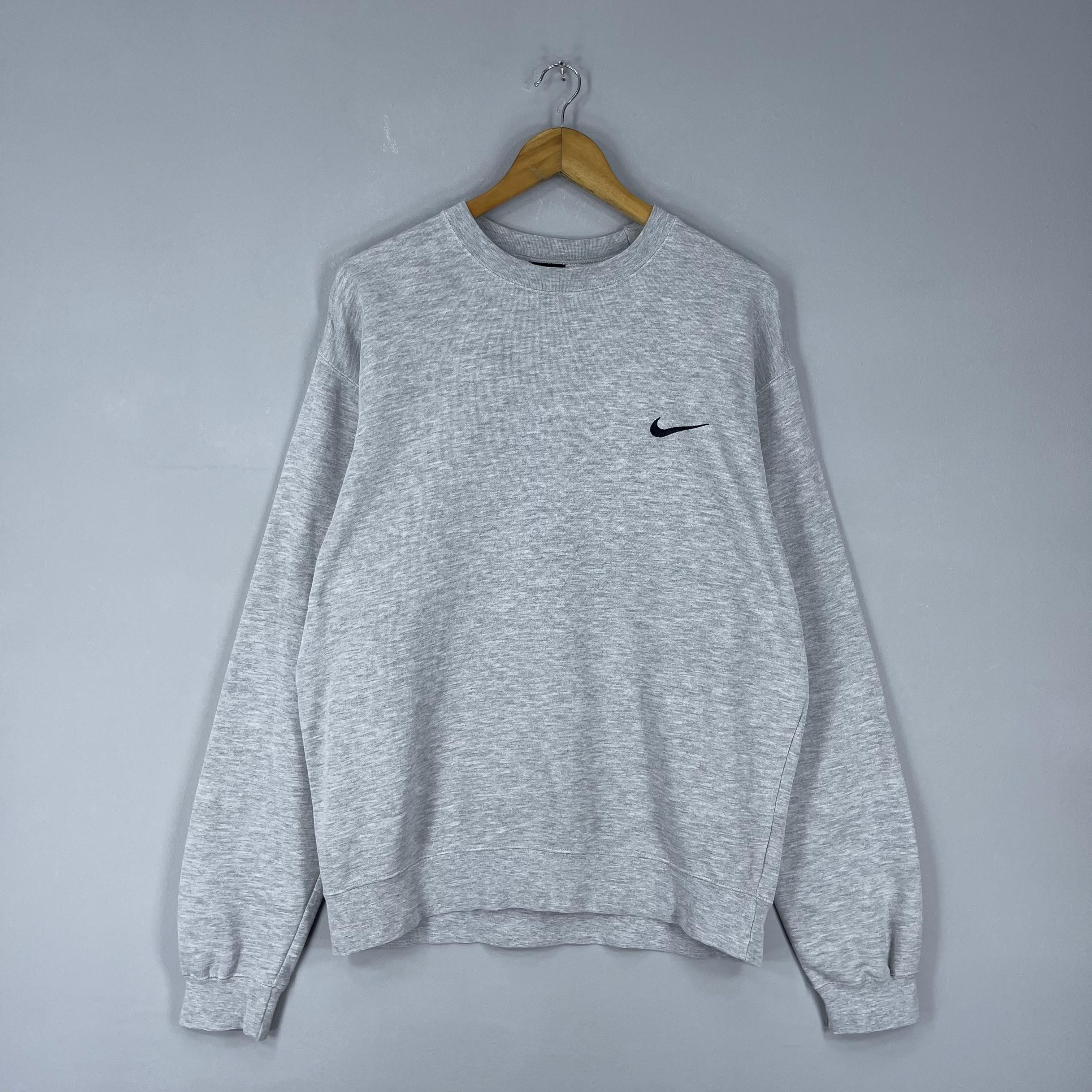 Nike Vintage NIKE SWOOSH Small Logo Embroidery Sweatshirt Size US L / EU 52-54 / 3 - 3 Thumbnail