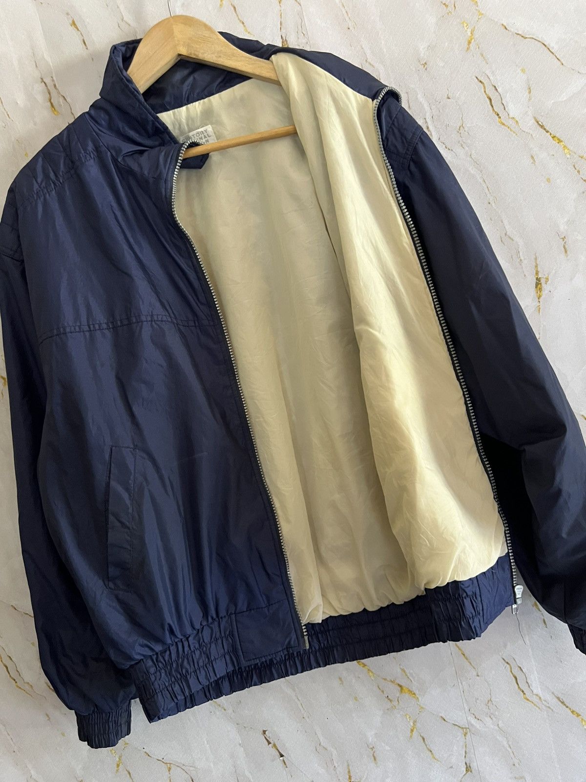 Vintage Suntory Boss Coffee Zipper Jacket – Rare Collectible