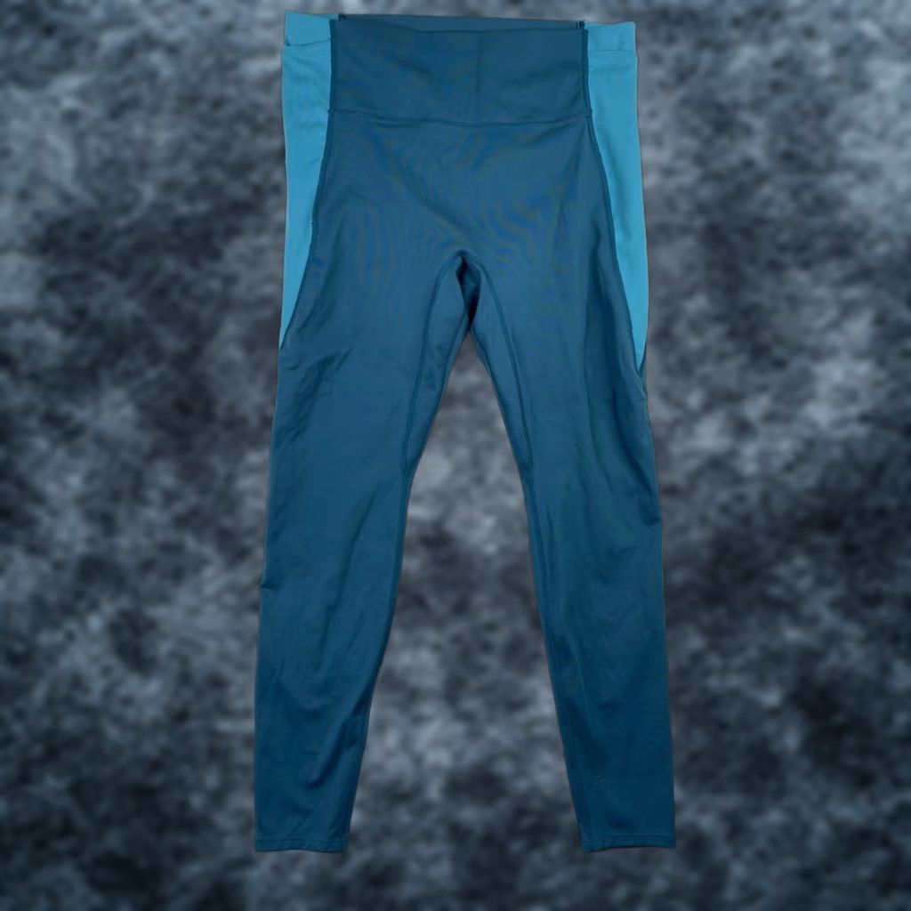 Vintage All in Motion Womens Leggings L Blue High Rise Blue Athleisure Pockets Gym Size 36" / US 14 / IT 50 - 1 Thumbnail