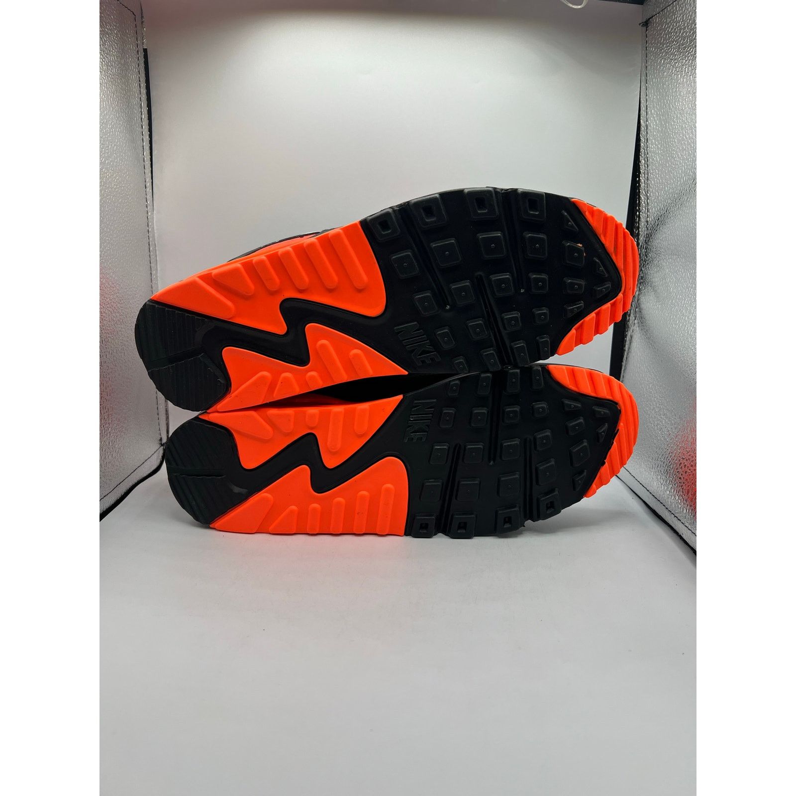 Nike Air Max 90 “Smoke Grey Hyper Crimson”size 14 men’s