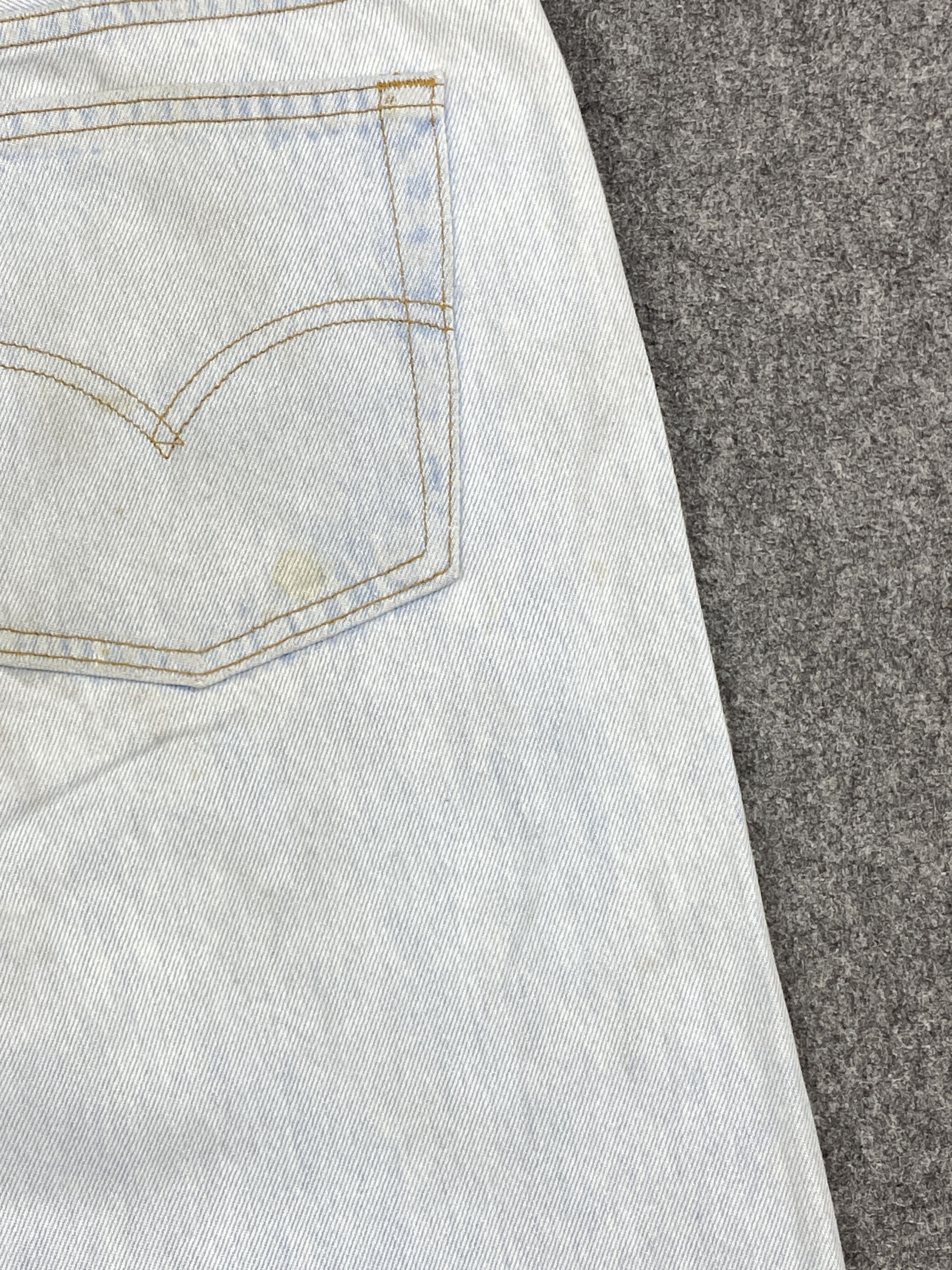 Levi's 90s Vintage Levi's 501 Light Washed Jeans DP2802 Size US 38 / EU 54 - 16 Thumbnail