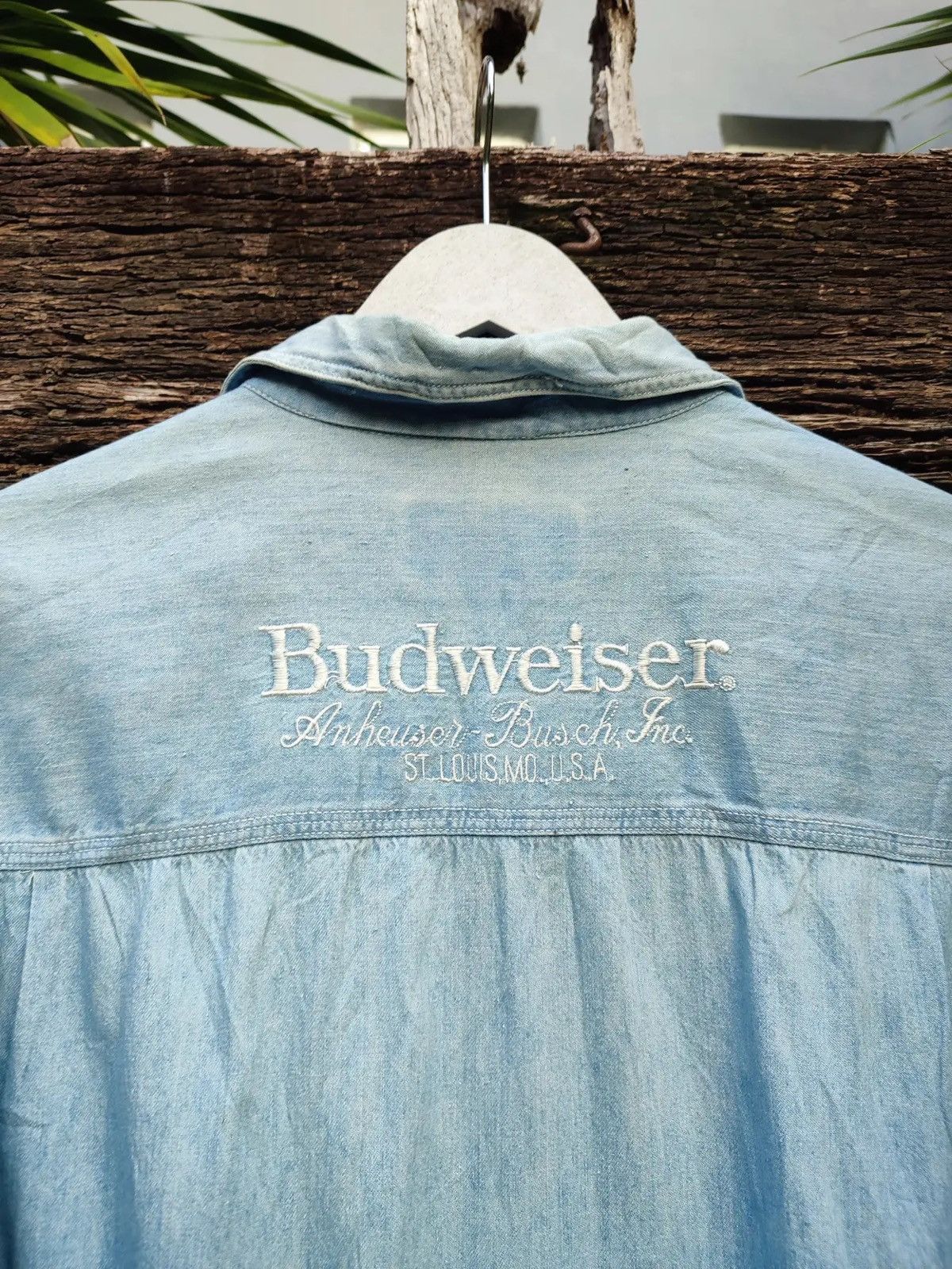 Budweiser Vintage Budweiser Embroidered Light Wash Denim Work Shirt Size US L / EU 52-54 / 3 - 8 Thumbnail