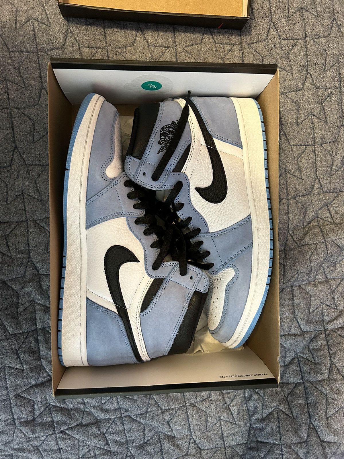 Jordan Brand Jordan 1 Retro High OG University Blue Size US 12 / EU 45 - 5 Thumbnail