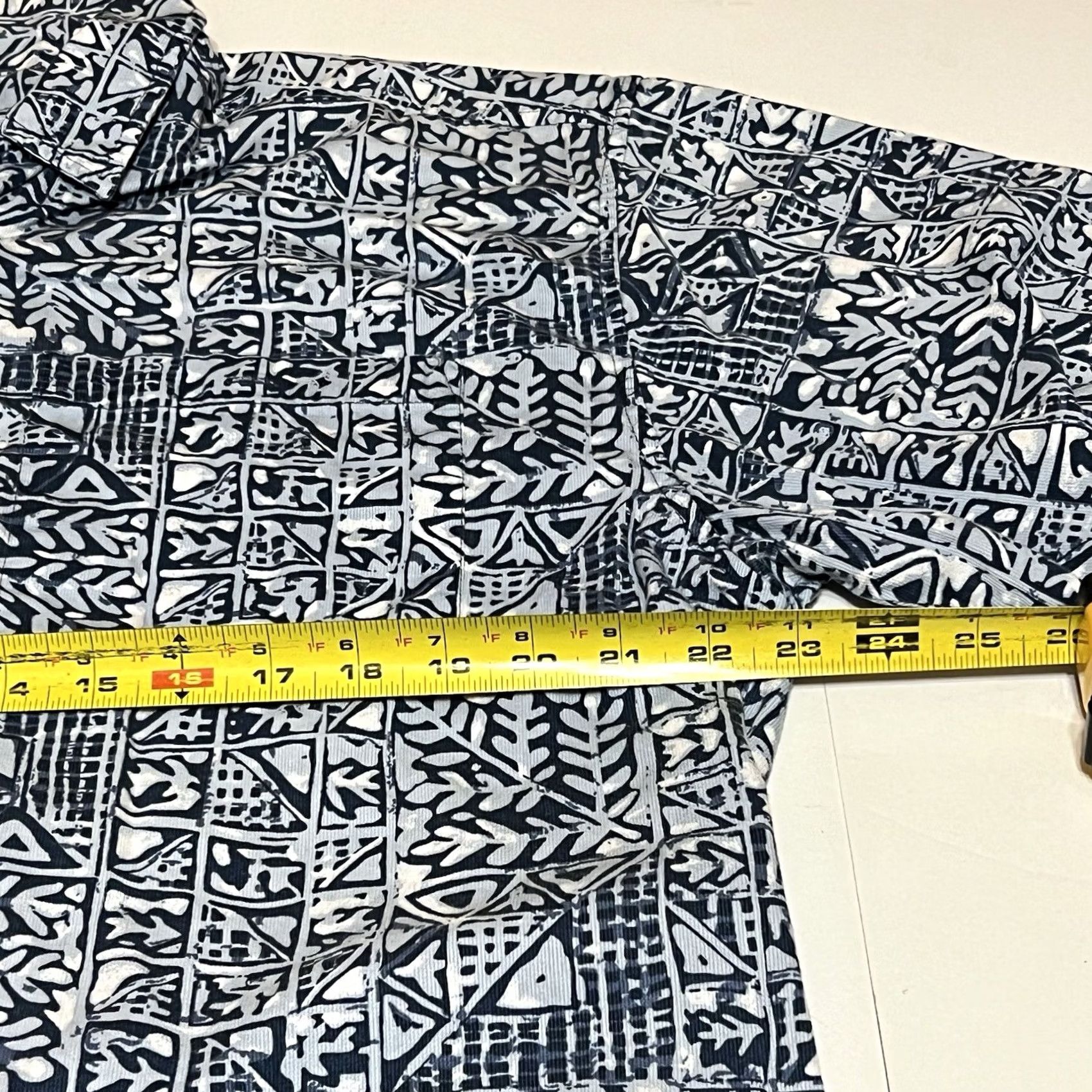 Ocean Pacific VINTAGE Ocean Pacific Button-Up Shirt Mens L Blue Hawaiian Floral 90s Boys? Size US L / EU 52-54 / 3 - 6 Thumbnail