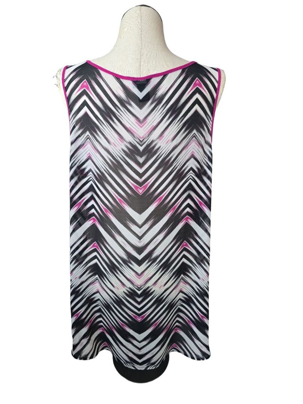 Torrid Women's Torrid Plus Size 3X Black Pink Chevron Tank Top Size 3XL / US 20-22 - 1 Thumbnail
