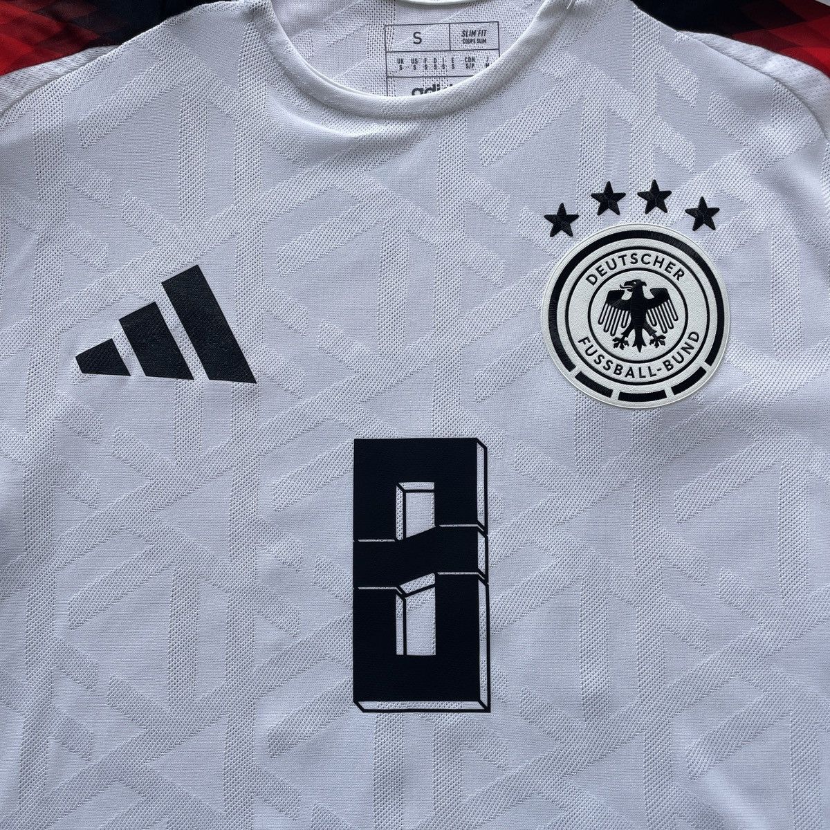 Adidas Germany Kroos Adidas Authentic HEAT.RDY Jersey Euro 2024 S Size US S / EU 44-46 / 1 - 3 Thumbnail