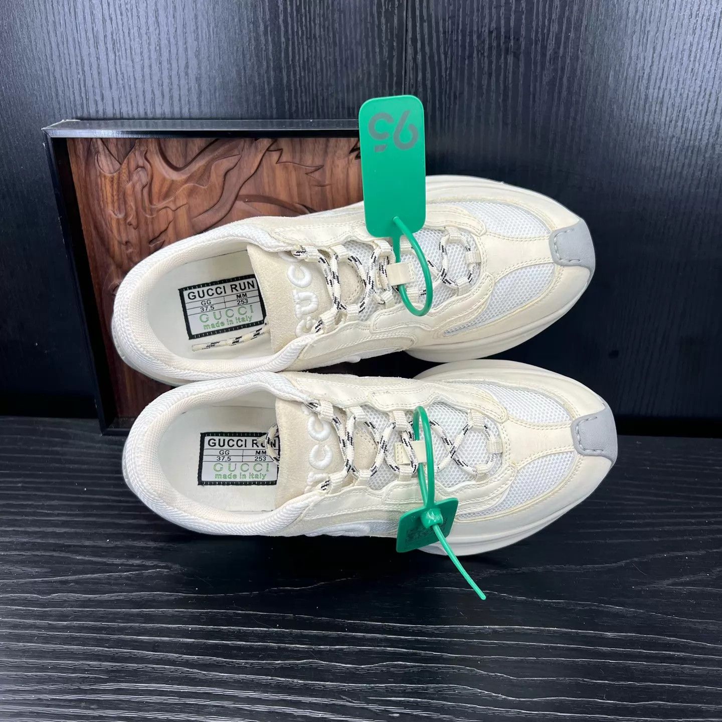 Gucci Gucci Run Cream Women's 37.5 Sneaker Size US 7 / IT 37 - 2 Thumbnail