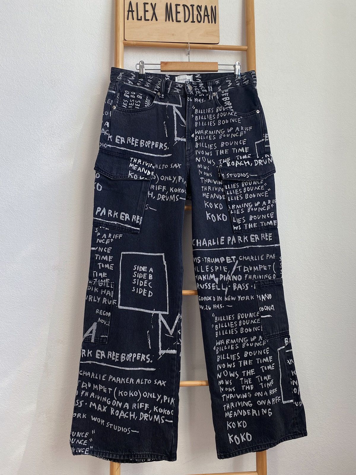 H&M × Jean-Michel Basquiat × Who Decides War Who Decides War Baggy denim jeans H&M x Basquiat x Ev&Tela Size US 33 - 8 Thumbnail