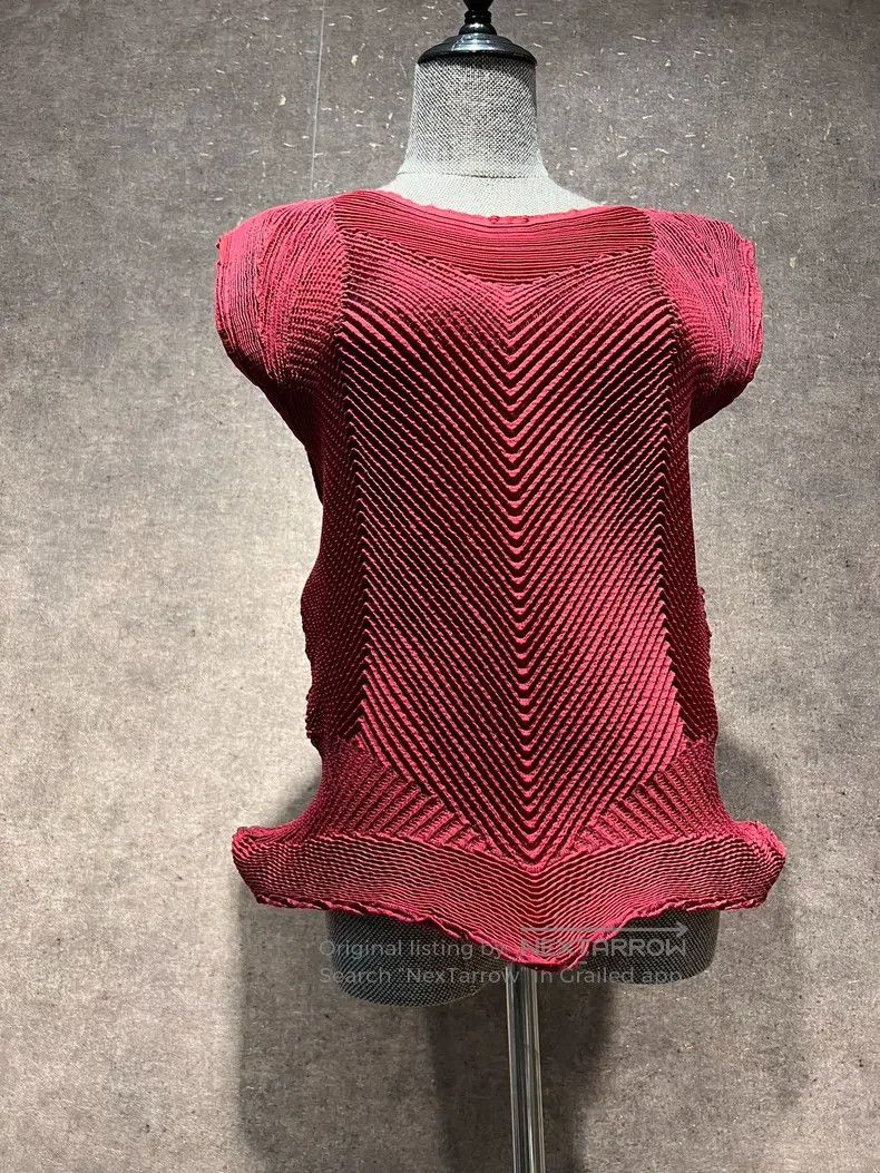 Issey Miyake Issey Miyake Runway Collection Bud Sleeveless Top Size M / US 6-8 / IT 42-44 - 7 Thumbnail