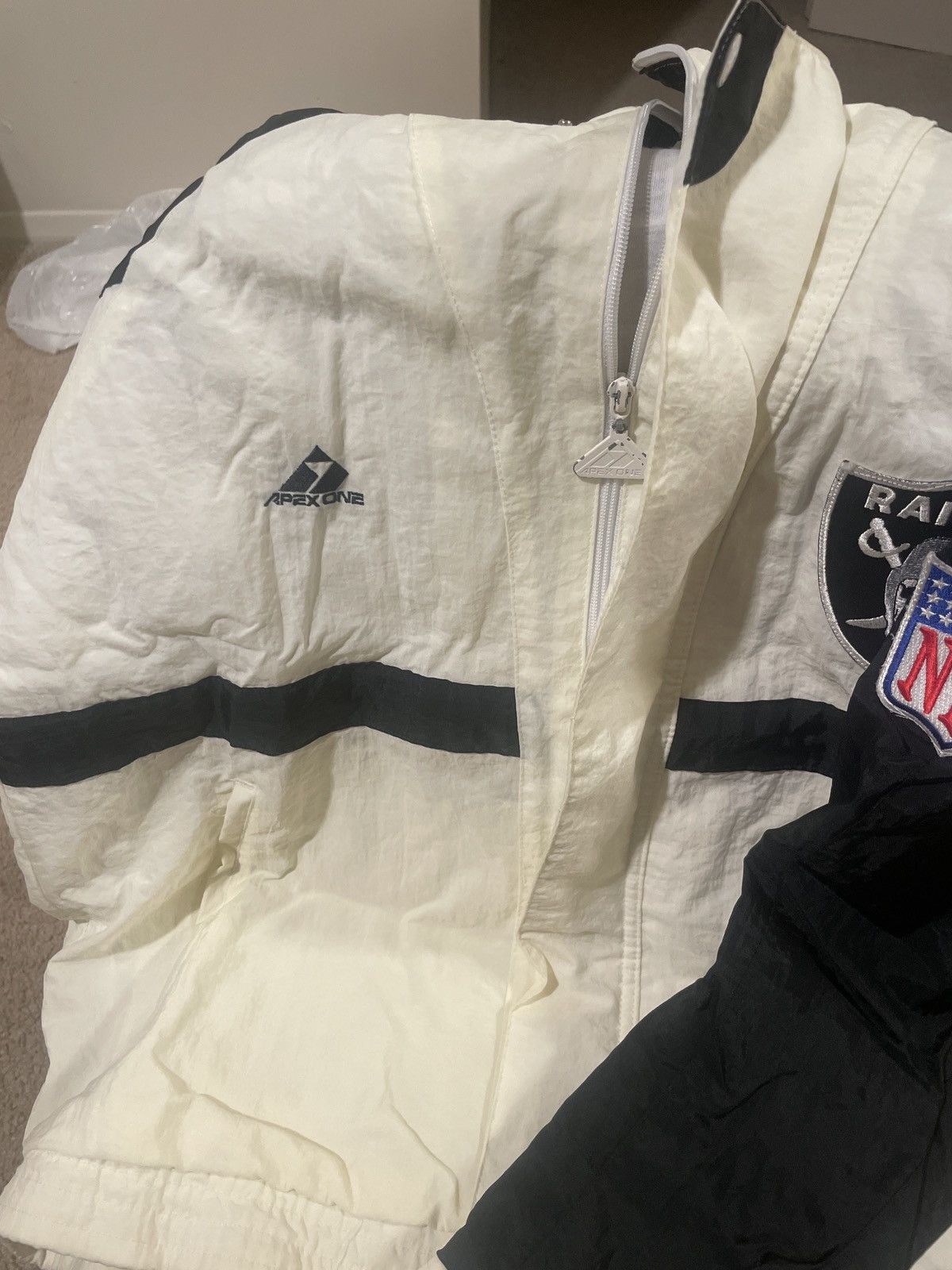 Apex One × NFL × Vintage 90s Raiders NFL Jacket Size US M / EU 48-50 / 2 - 4 Thumbnail