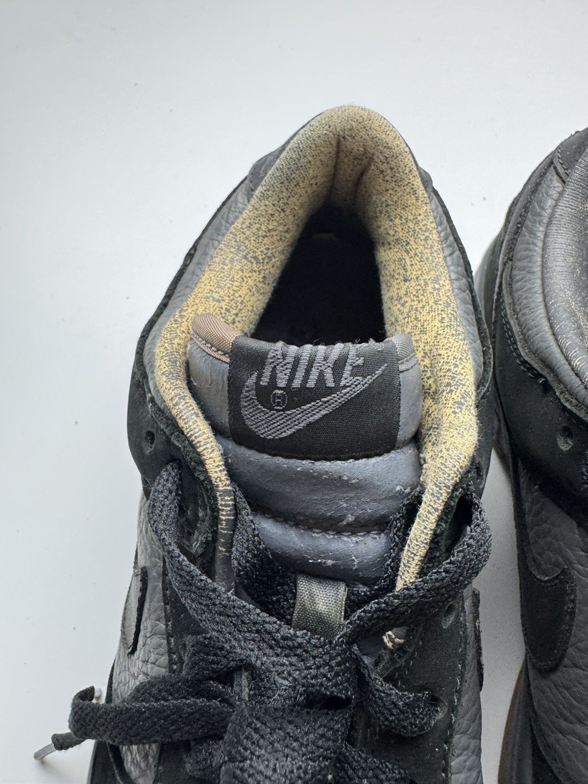 Nike 2003 Nike Dunk Low Pro Black Graphite Gum Size US 9 / EU 42 - 6 Thumbnail